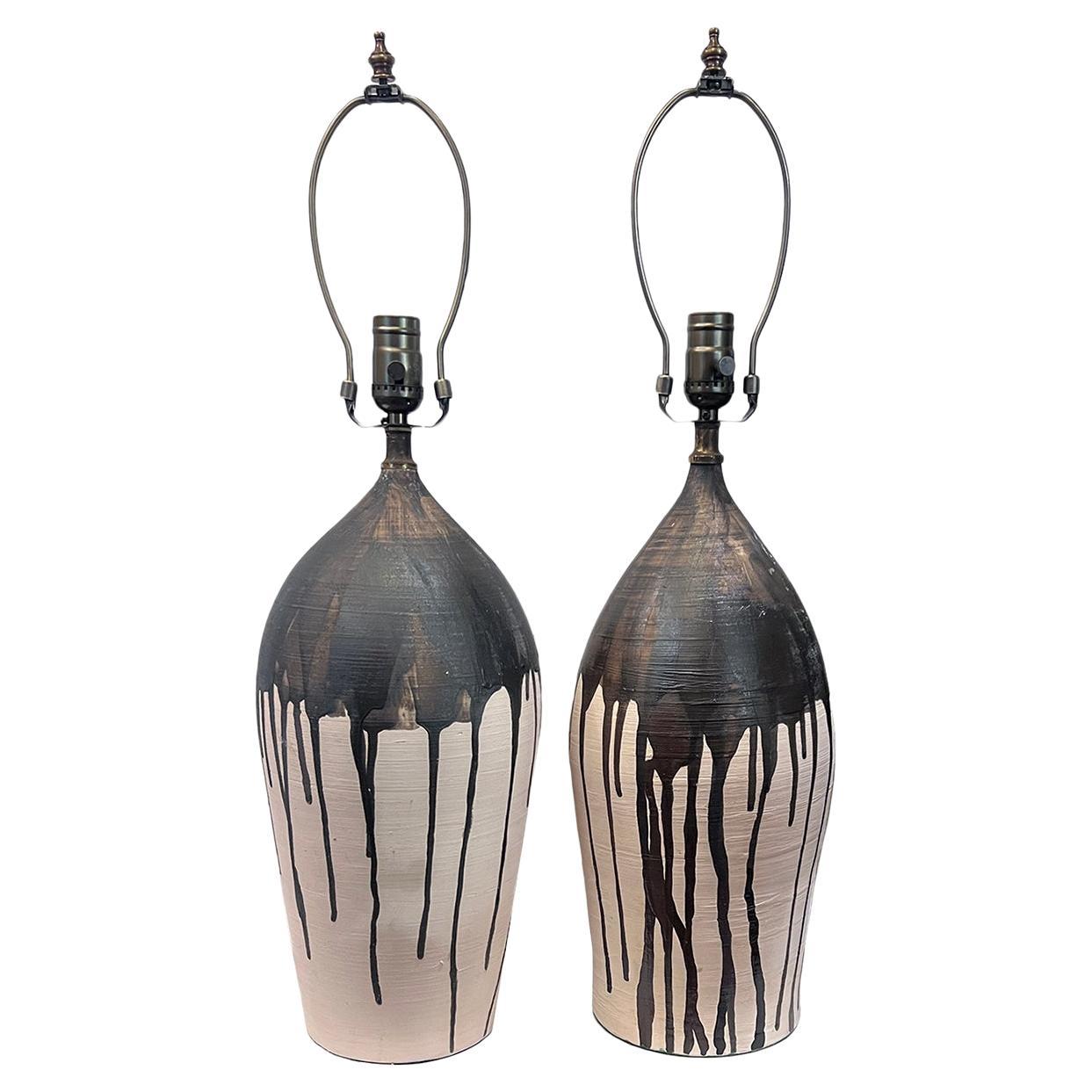 Paire de lampes en céramique du milieu du siècle dernier en vente