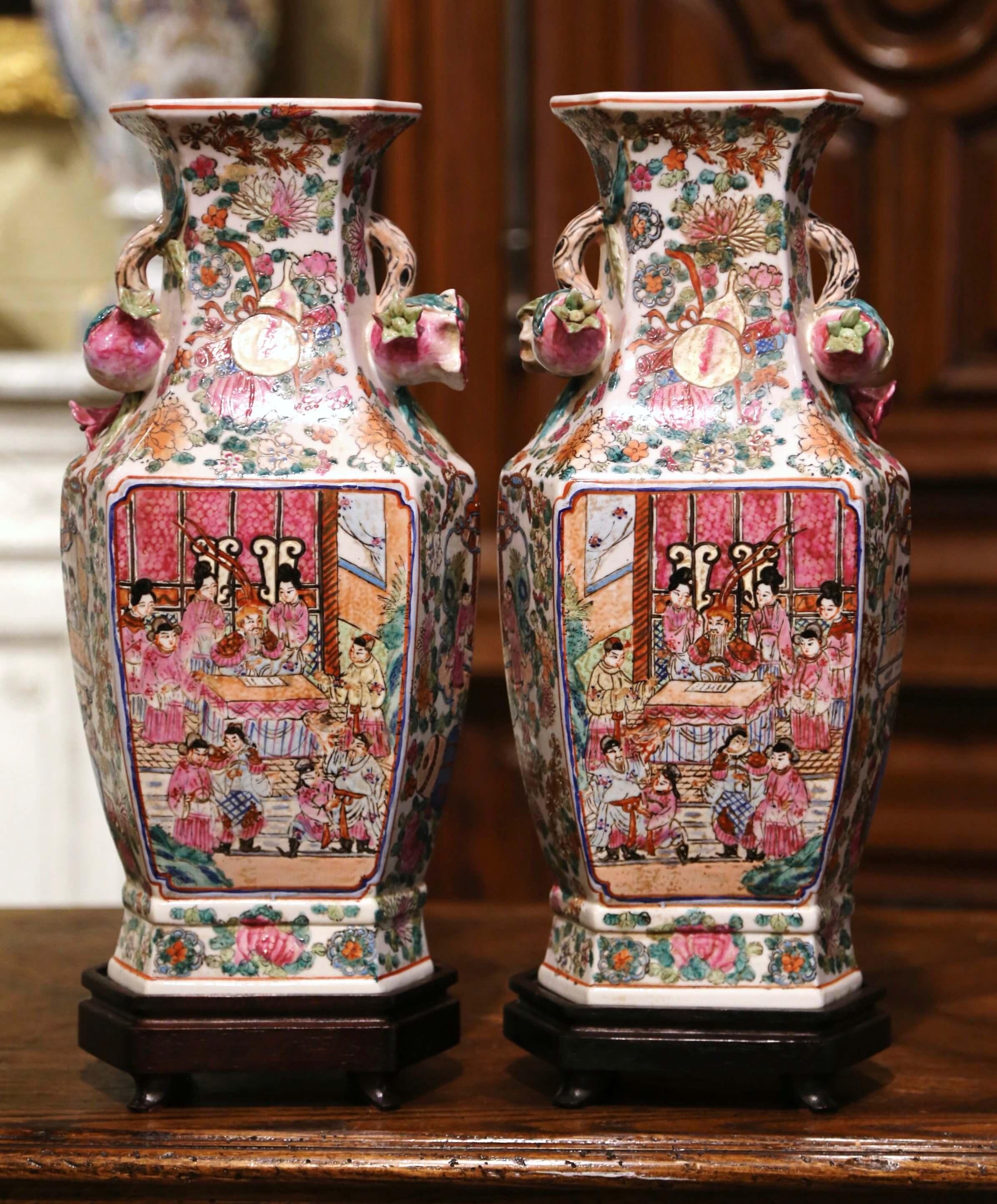 20th Century Pair of Midcentury Chinese Rose Medallion Polychrome and Gilt Porcelain Vases
