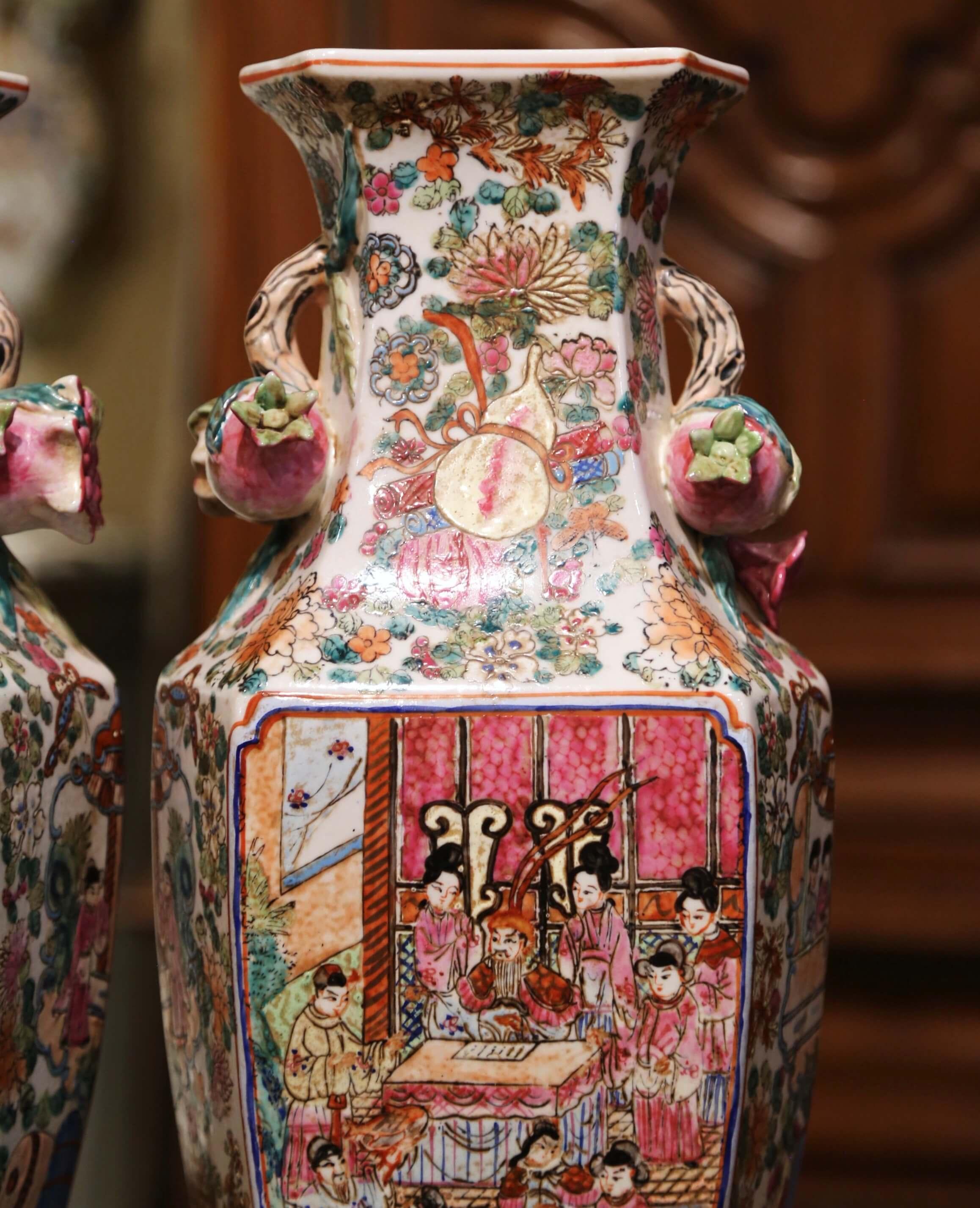 Pair of Midcentury Chinese Rose Medallion Polychrome and Gilt Porcelain Vases 1