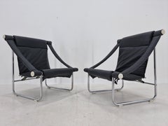 Paire de fauteuils du milieu du siècle dernier en chrome et cuir, 1970