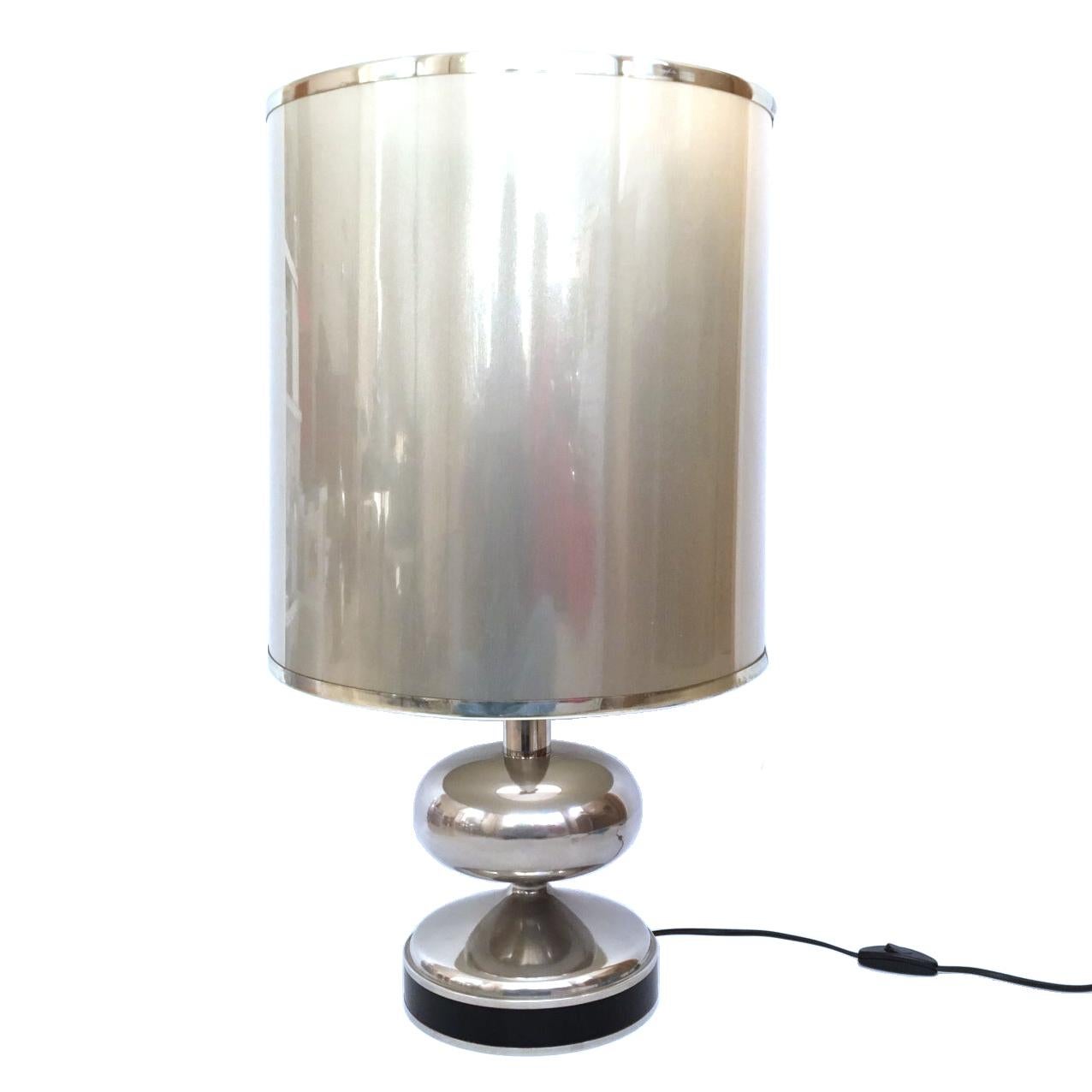 Late 20th Century Pair of Midcentury Chromed and Black Enamel Spanish Table Lamps, 1970s For Sale