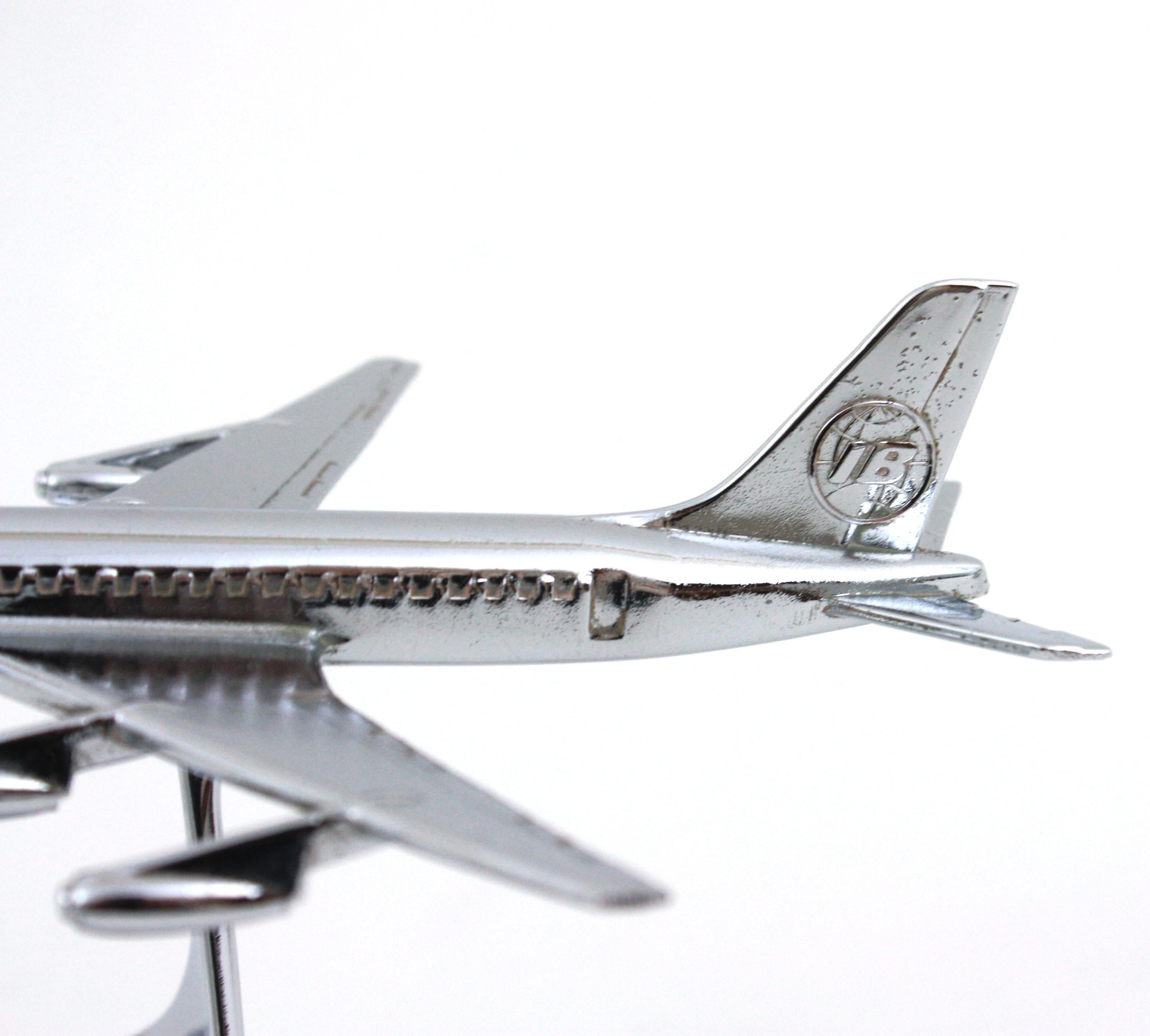 Pair of Midcentury Concorde & DC-8 Desk Model Airplane Chromed Ashtrays For Sale 1