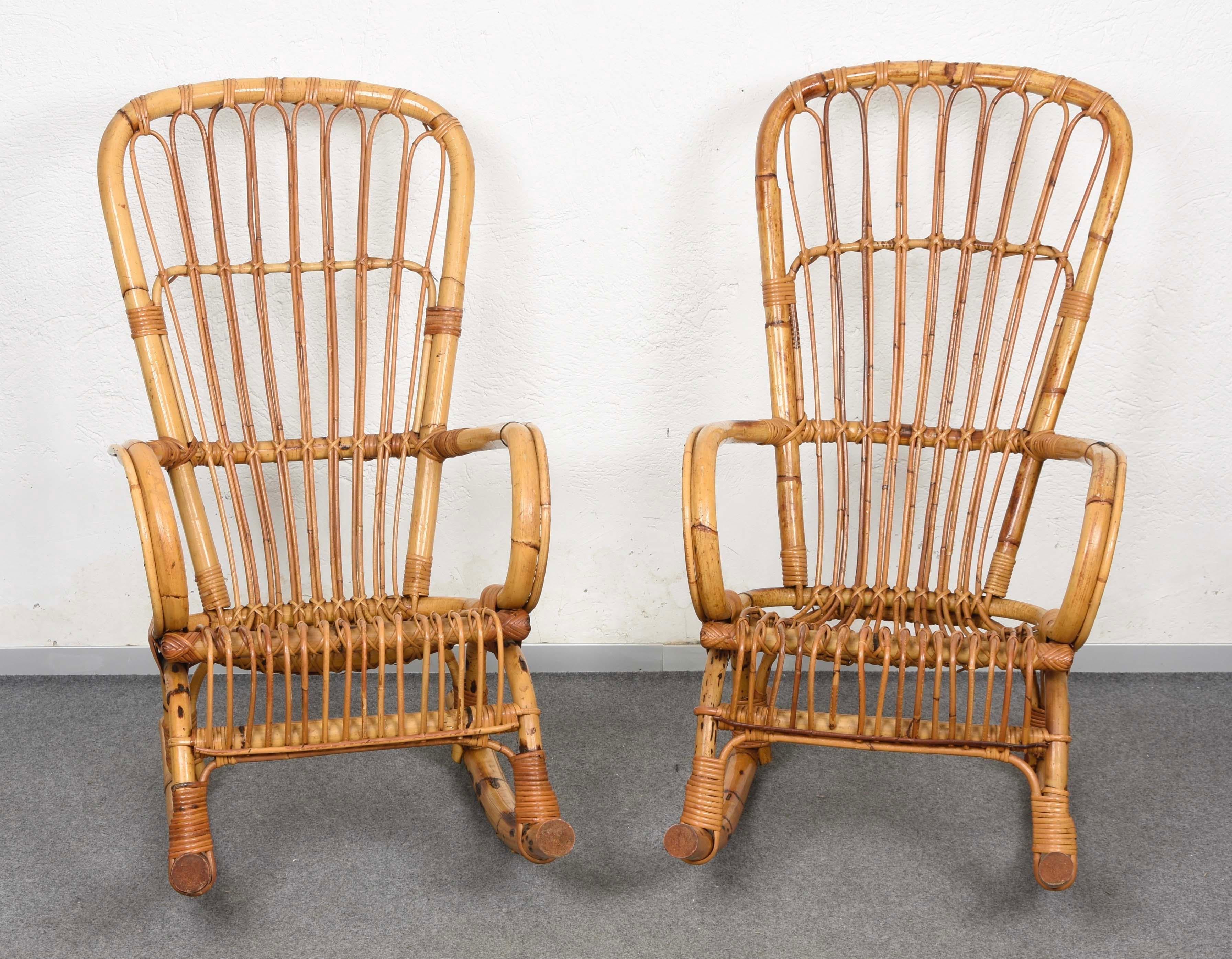 Paire de chaises à bascule italiennes de la Côte d'Azur en rotin et bambou, années 1960 en vente 4
