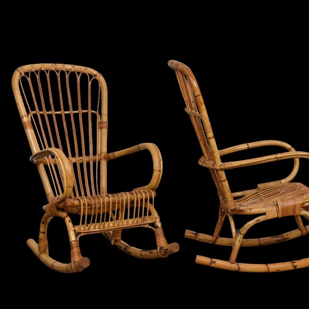 Paire de chaises à bascule italiennes de la Côte d'Azur en rotin et bambou, années 1960 en vente 9