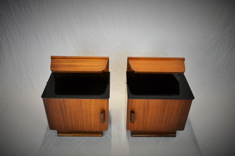 Pair of Midcentury Czechoslovakian Bedside Tables, 1960s In Good Condition For Sale In Praha, CZ