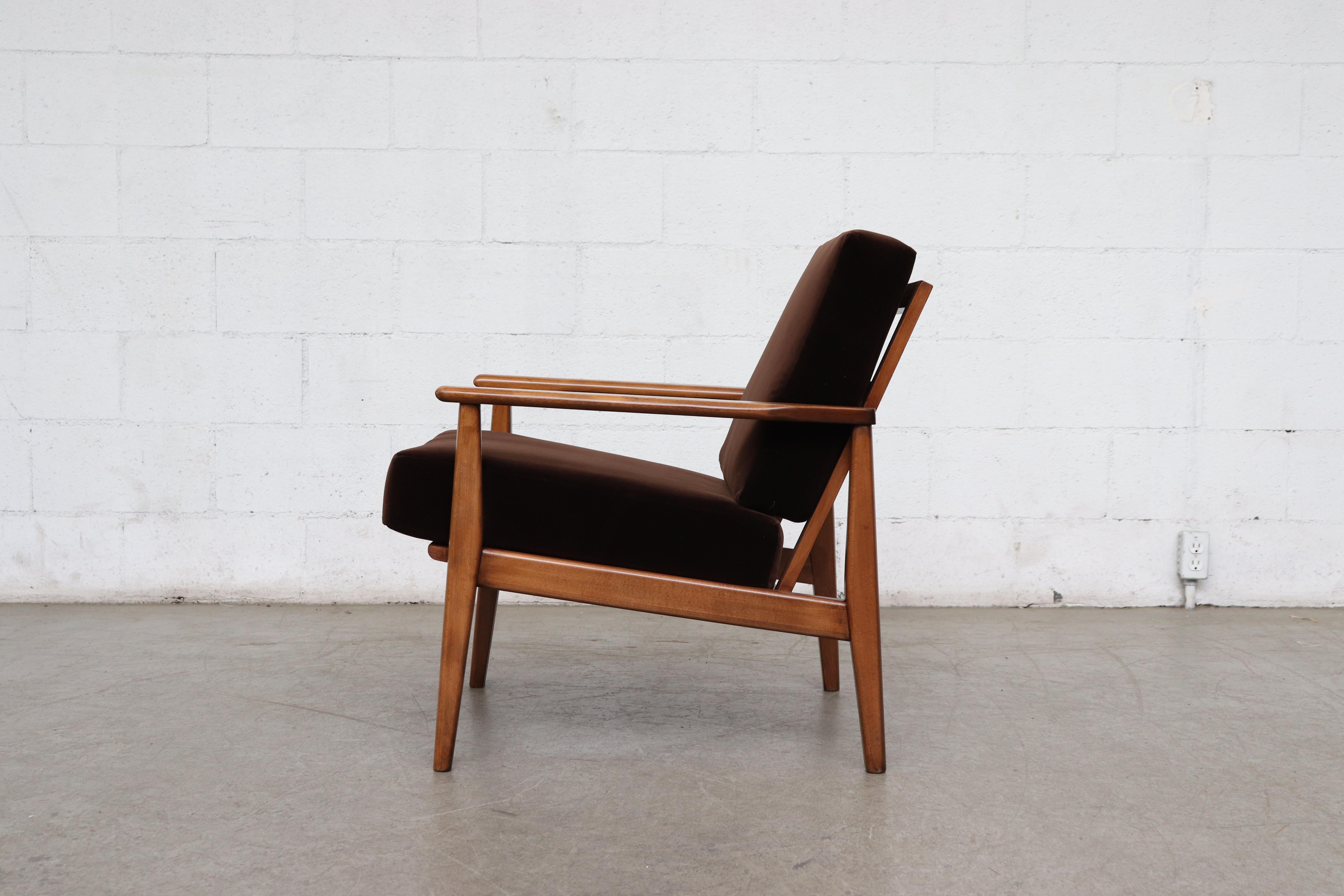 Mid-20th Century Pair of Midcentury Danish Lounge Chairs