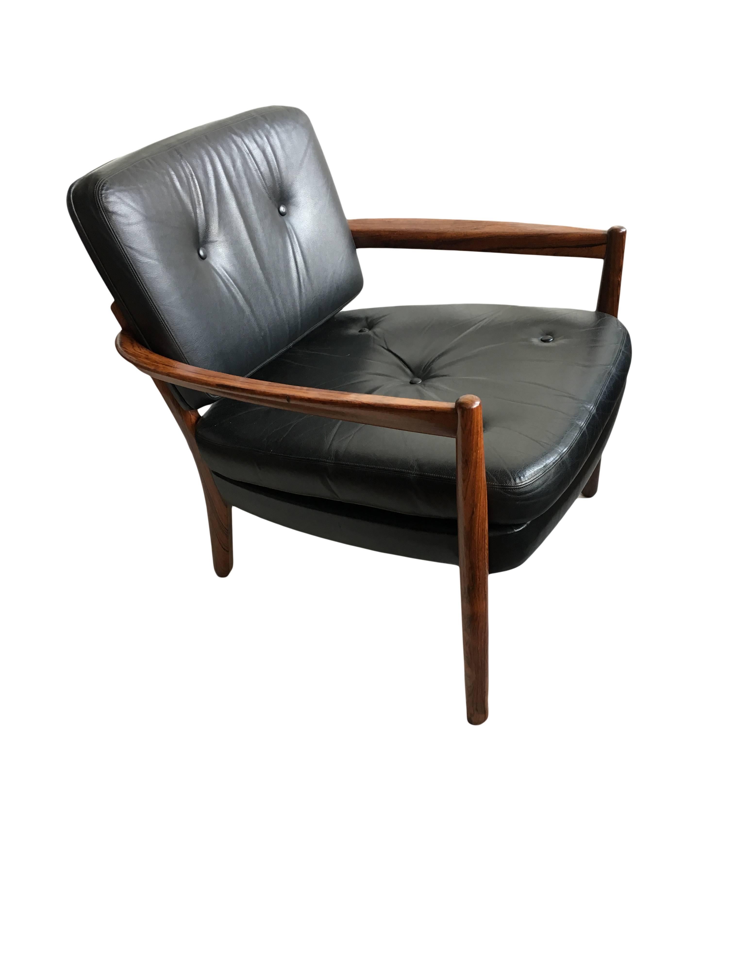 Pair of Nordic Midcentury Rosewood Lounge Chairs 4