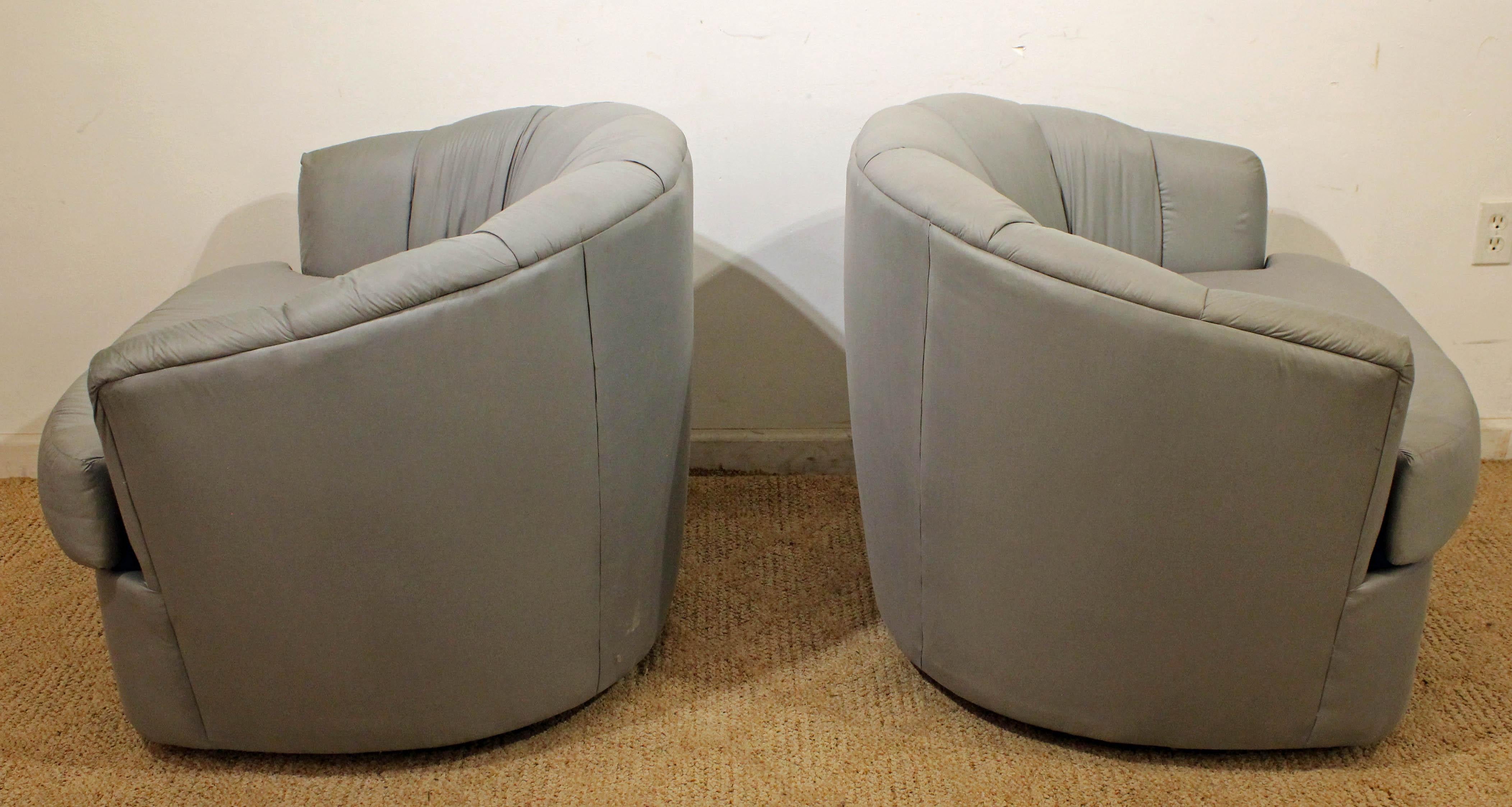 Mid-Century Modern Pair of Midcentury Danish Modern Selig Swivel Club Chairs