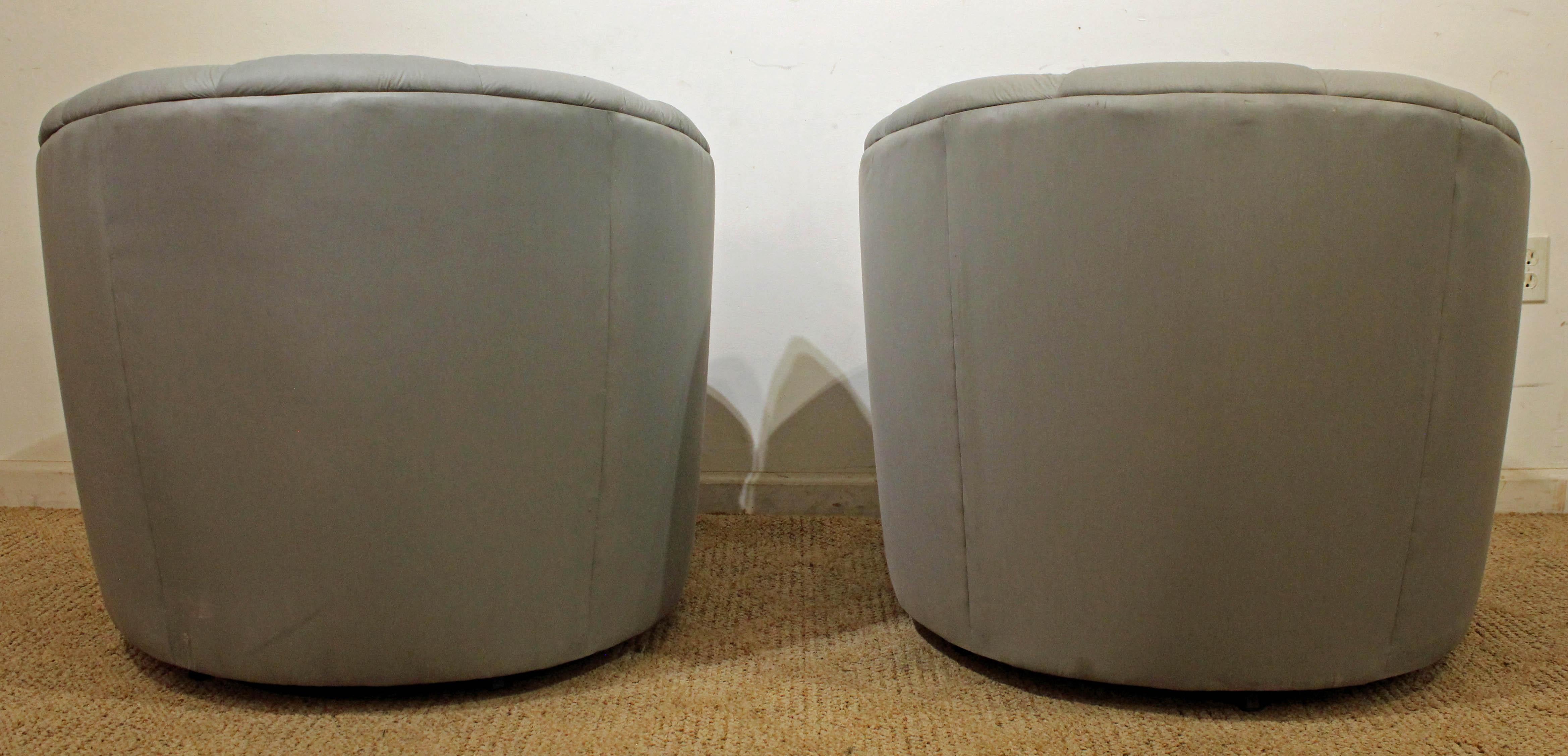 Mid-Century Modern Pair of Midcentury Danish Modern Selig Swivel Club Chairs For Sale