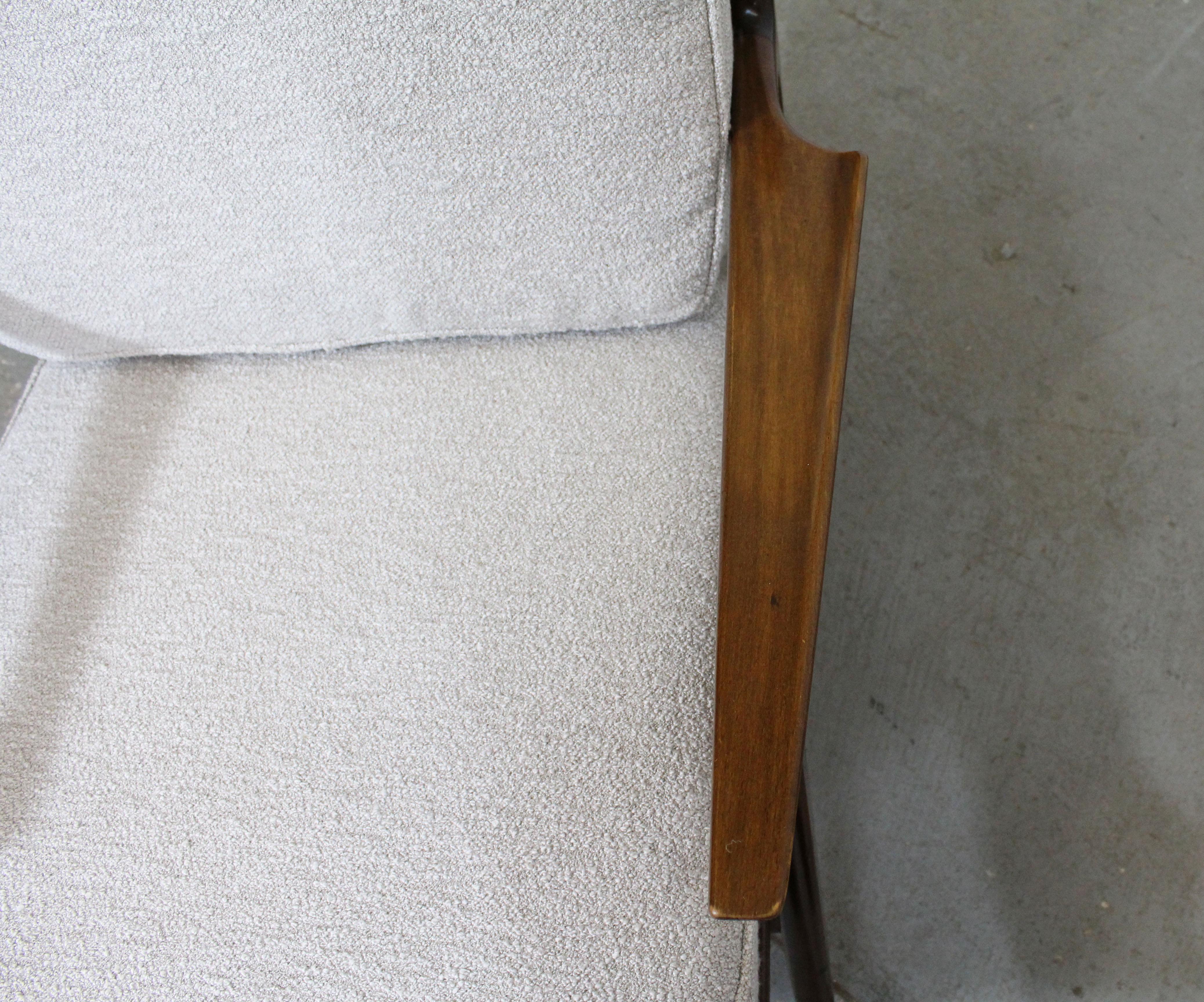 Upholstery Pair of Midcentury Danish Modern Poul Jensen Selig Z Lounge Chairs