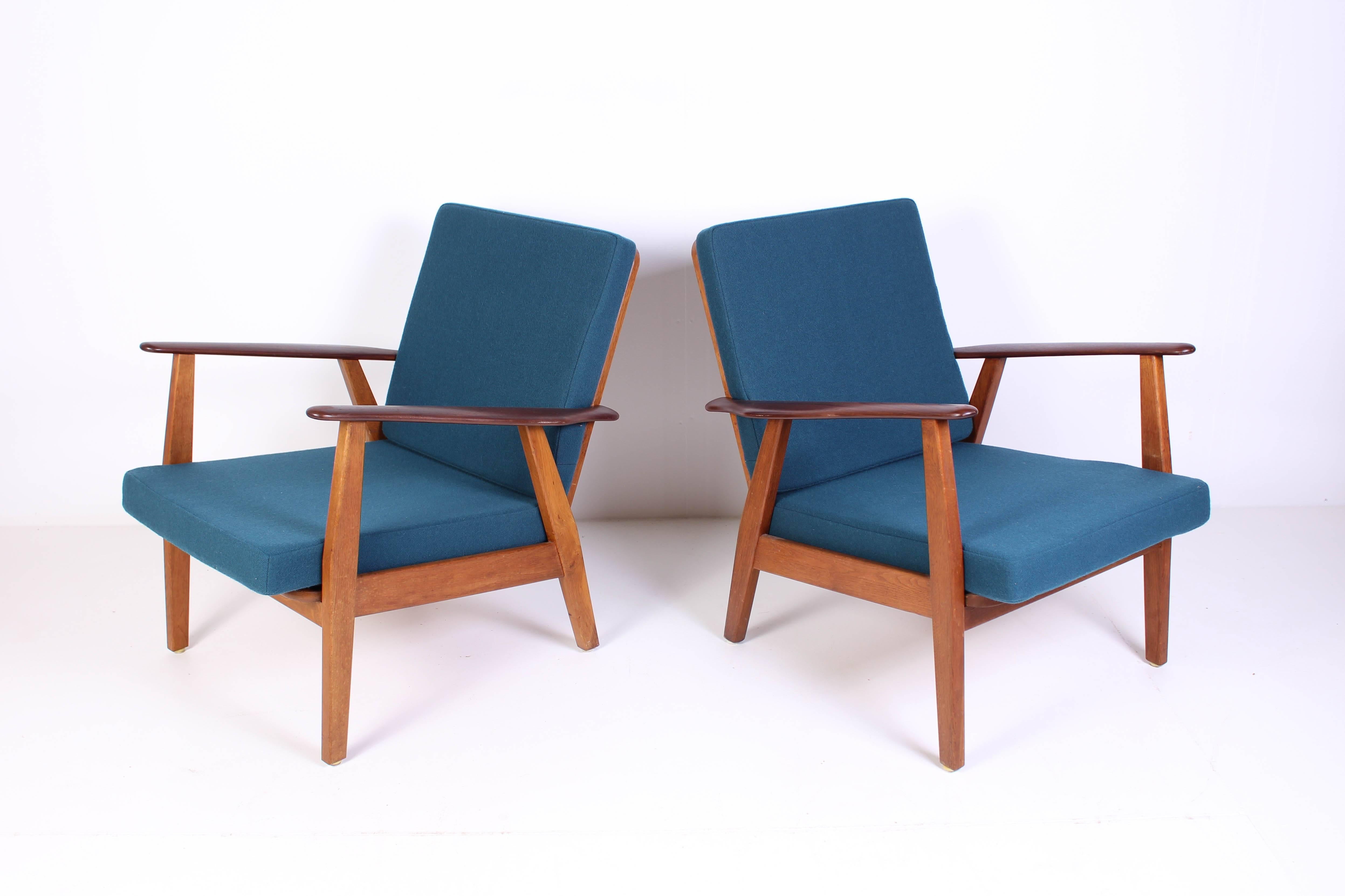 Scandinavian Modern Pair of Midcentury Danish Oak and Teak Lounge Chairs