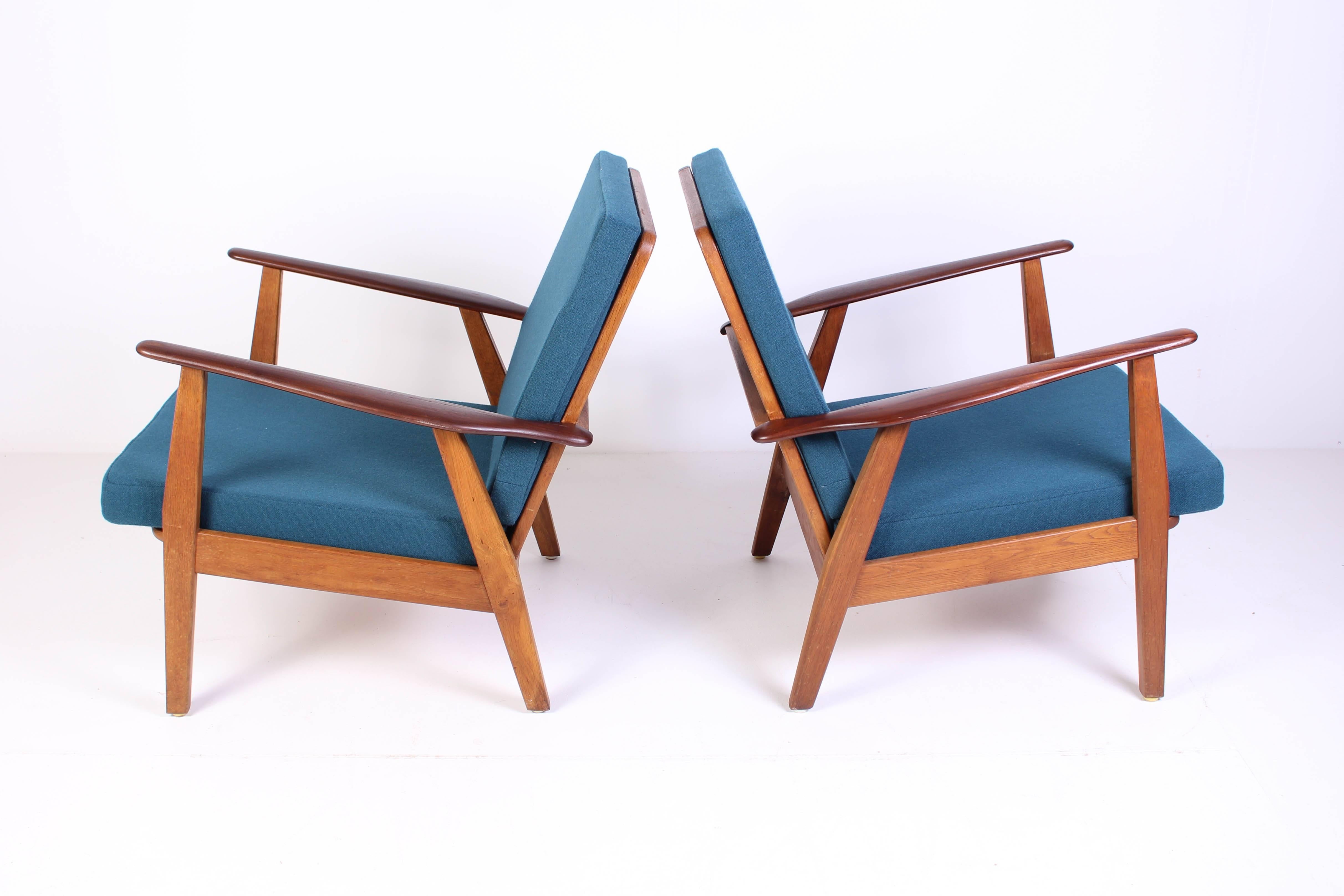 Pair of Midcentury Danish Oak and Teak Lounge Chairs In Good Condition In Malmo, SE