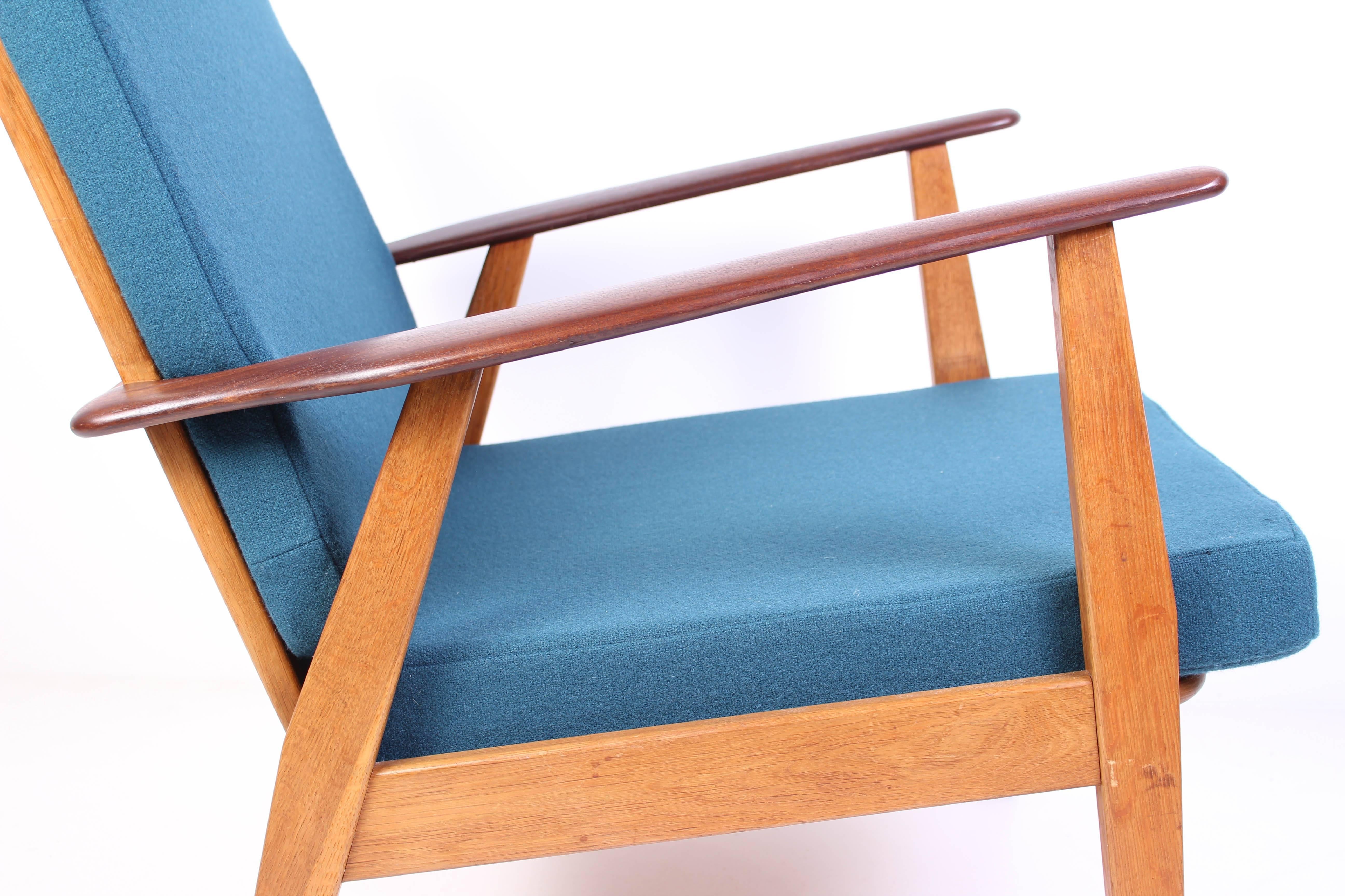 Pair of Midcentury Danish Oak and Teak Lounge Chairs 2