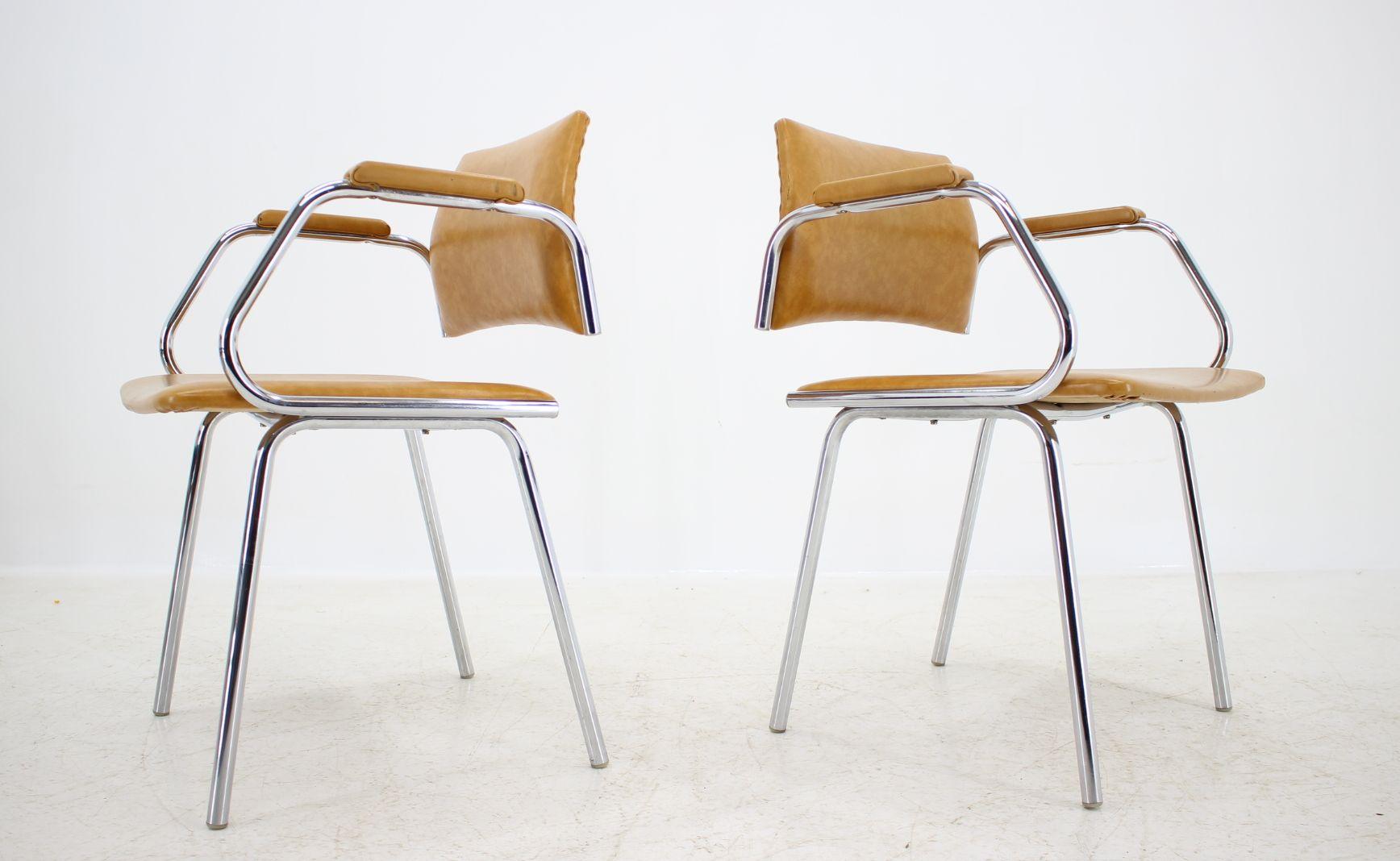 Mid-Century Modern Pair of Midcentury Design Armchairs, Italy, 1970s For Sale