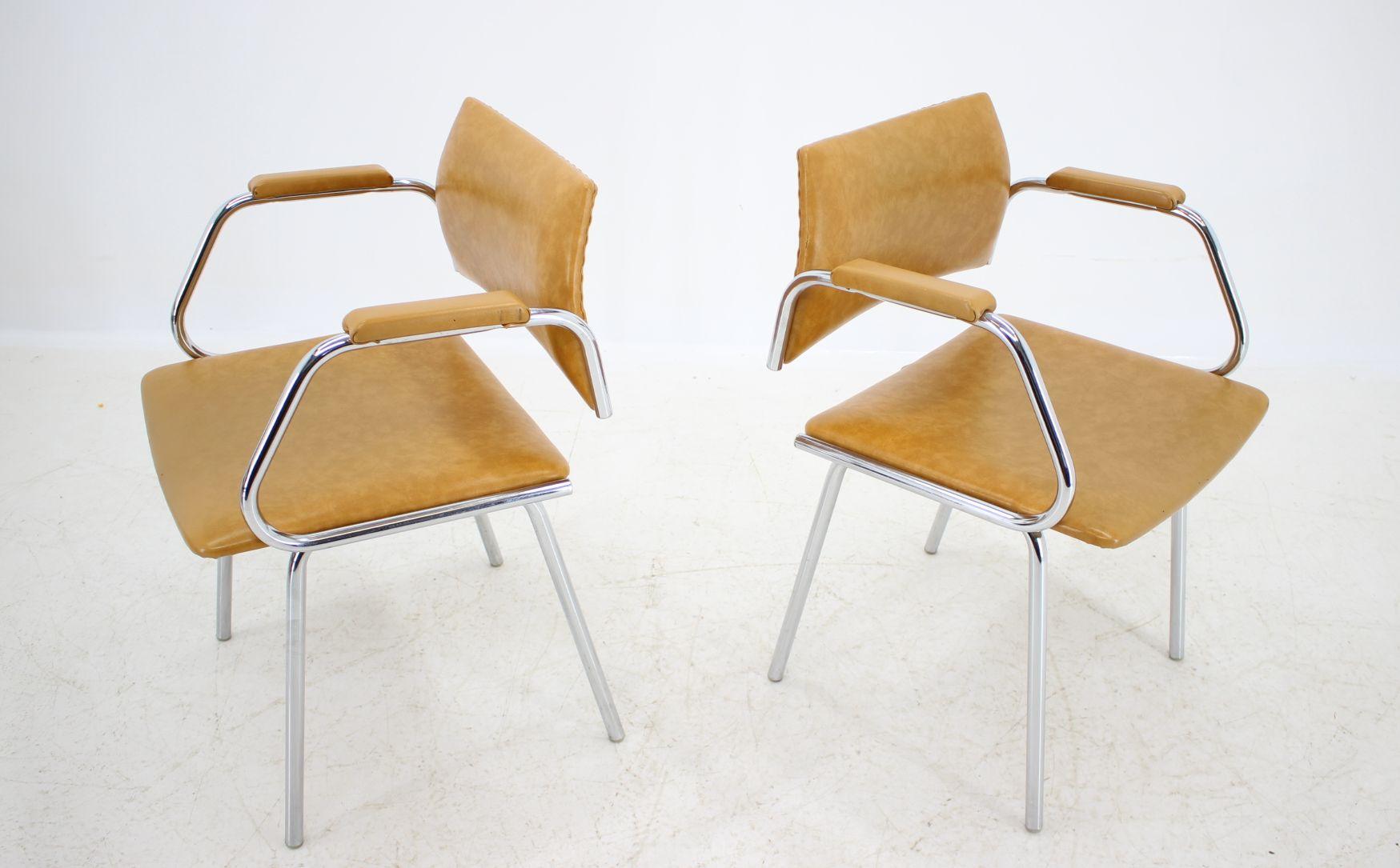 Italian Pair of Midcentury Design Armchairs, Italy, 1970s For Sale