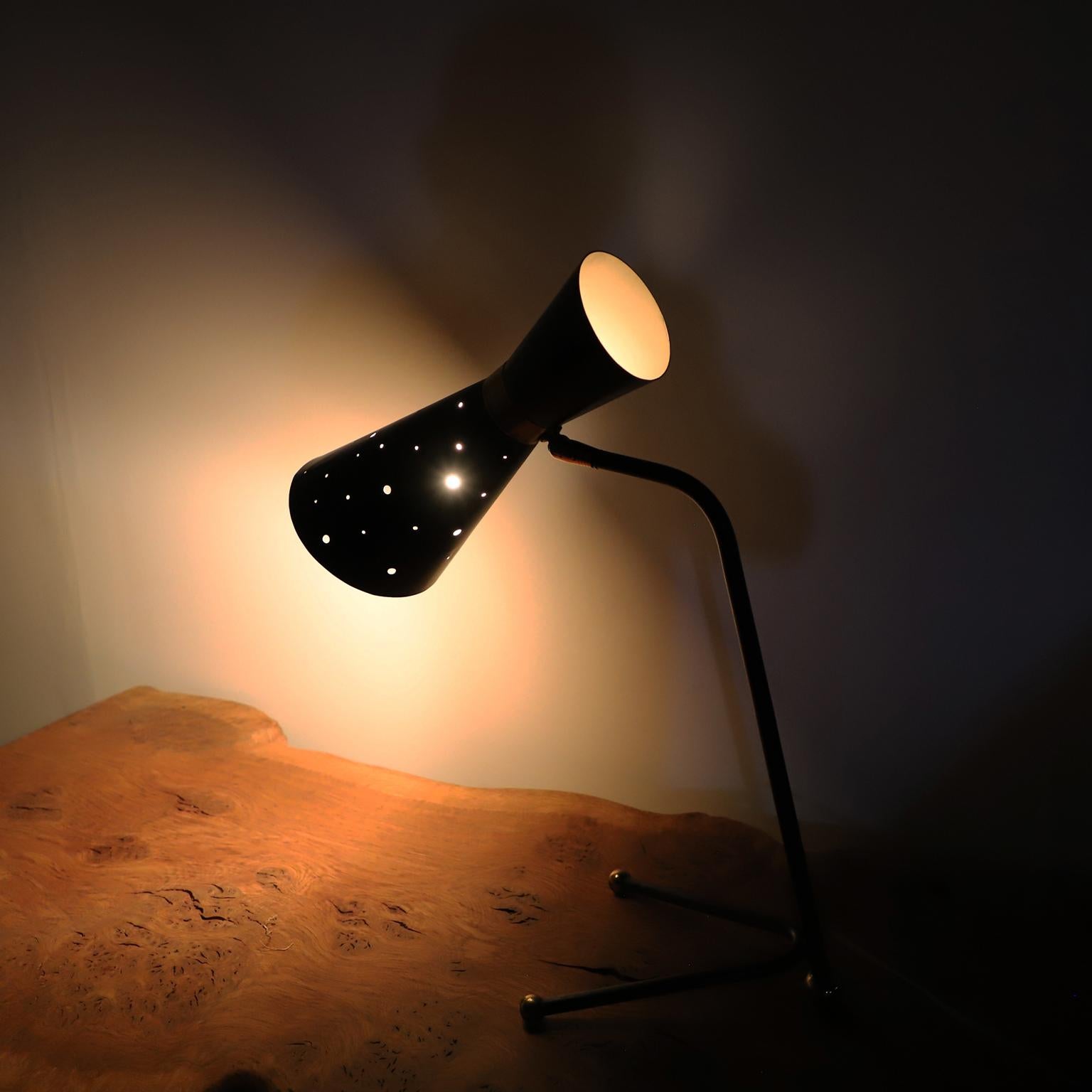 Paar MidCentury Schreibtischlampen (Mexikanisch) im Angebot