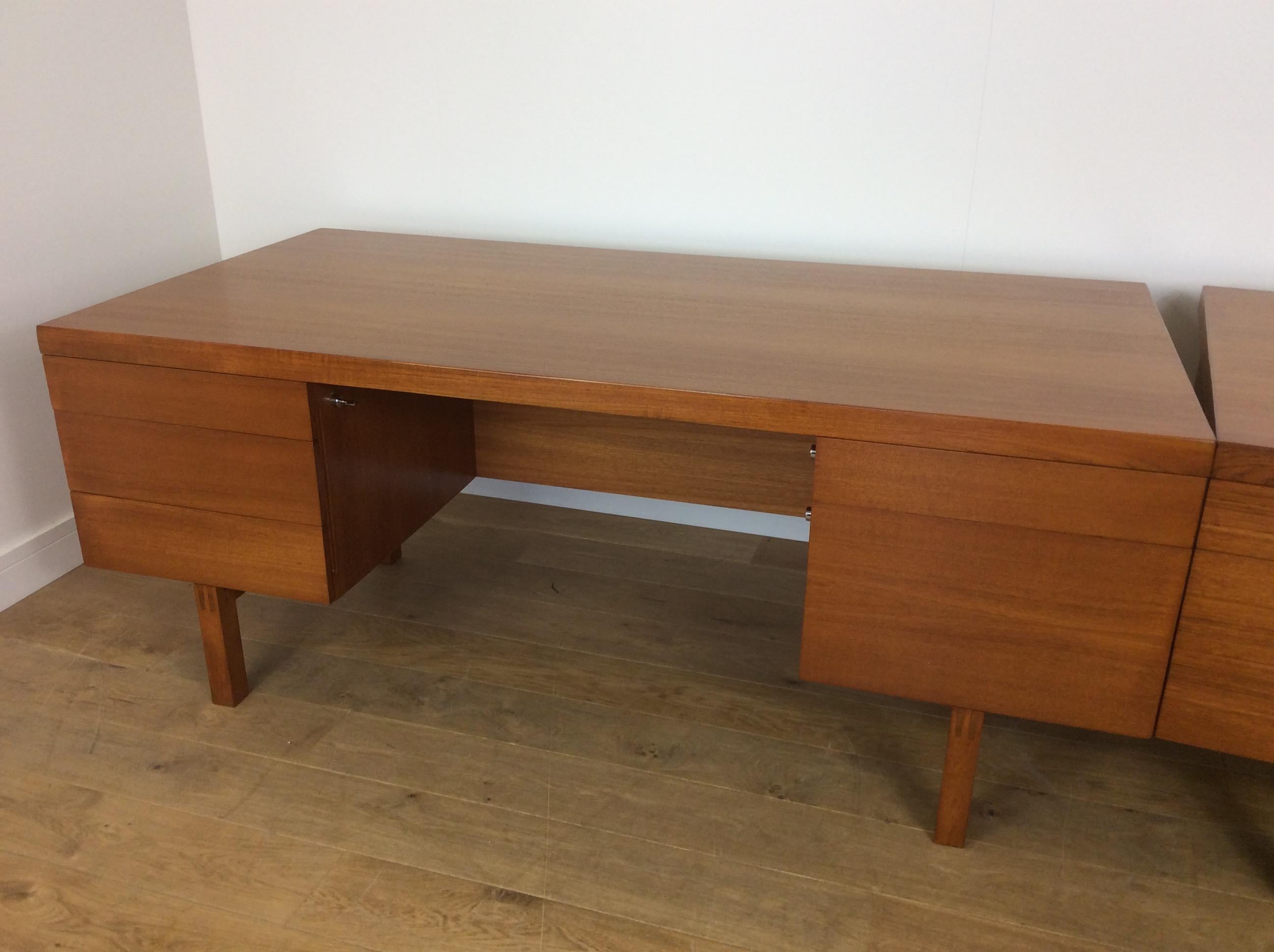 Pair of Midcentury Desks by Alfred Cox For Sale 3