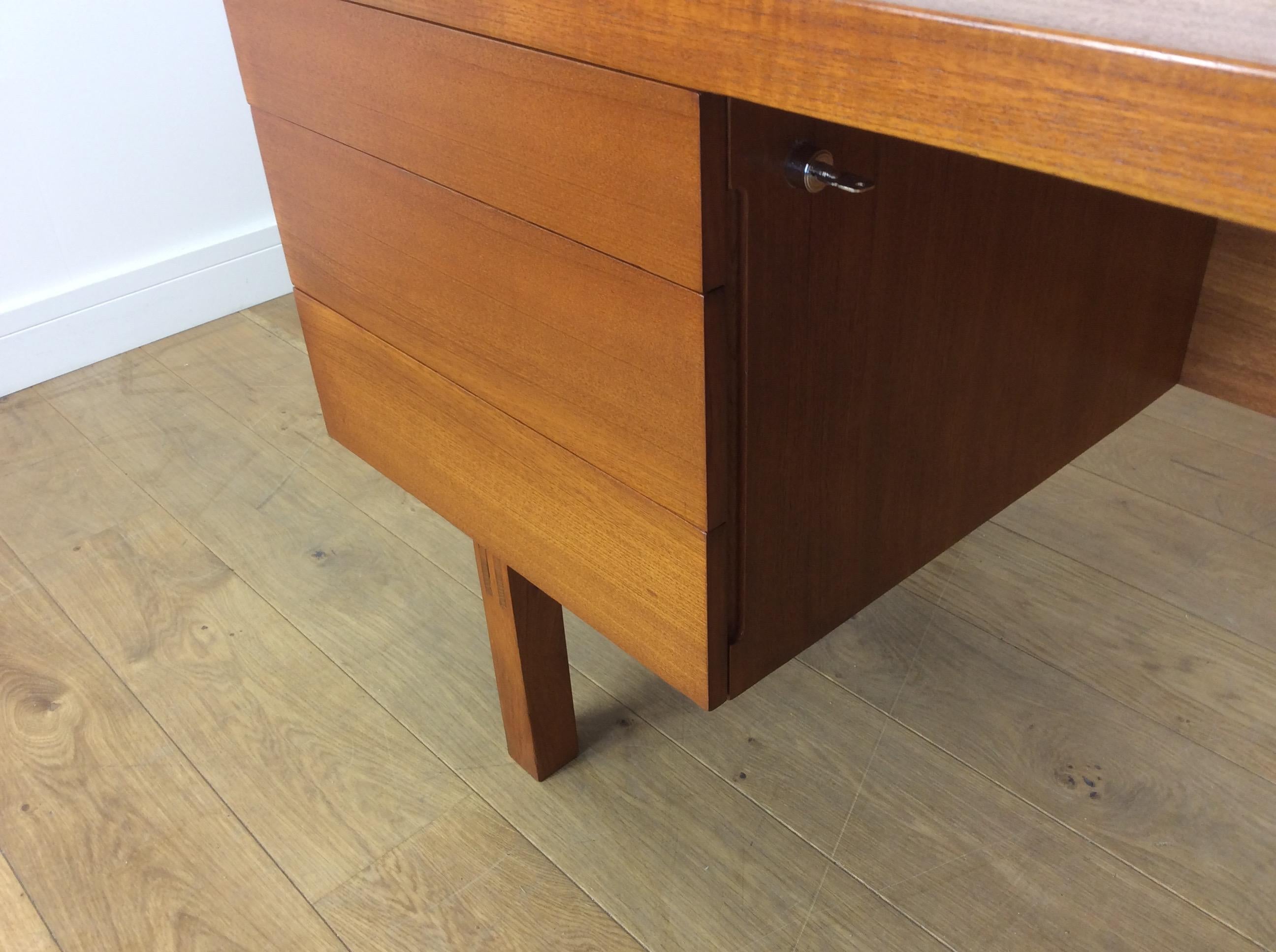 Pair of Midcentury Desks by Alfred Cox For Sale 6