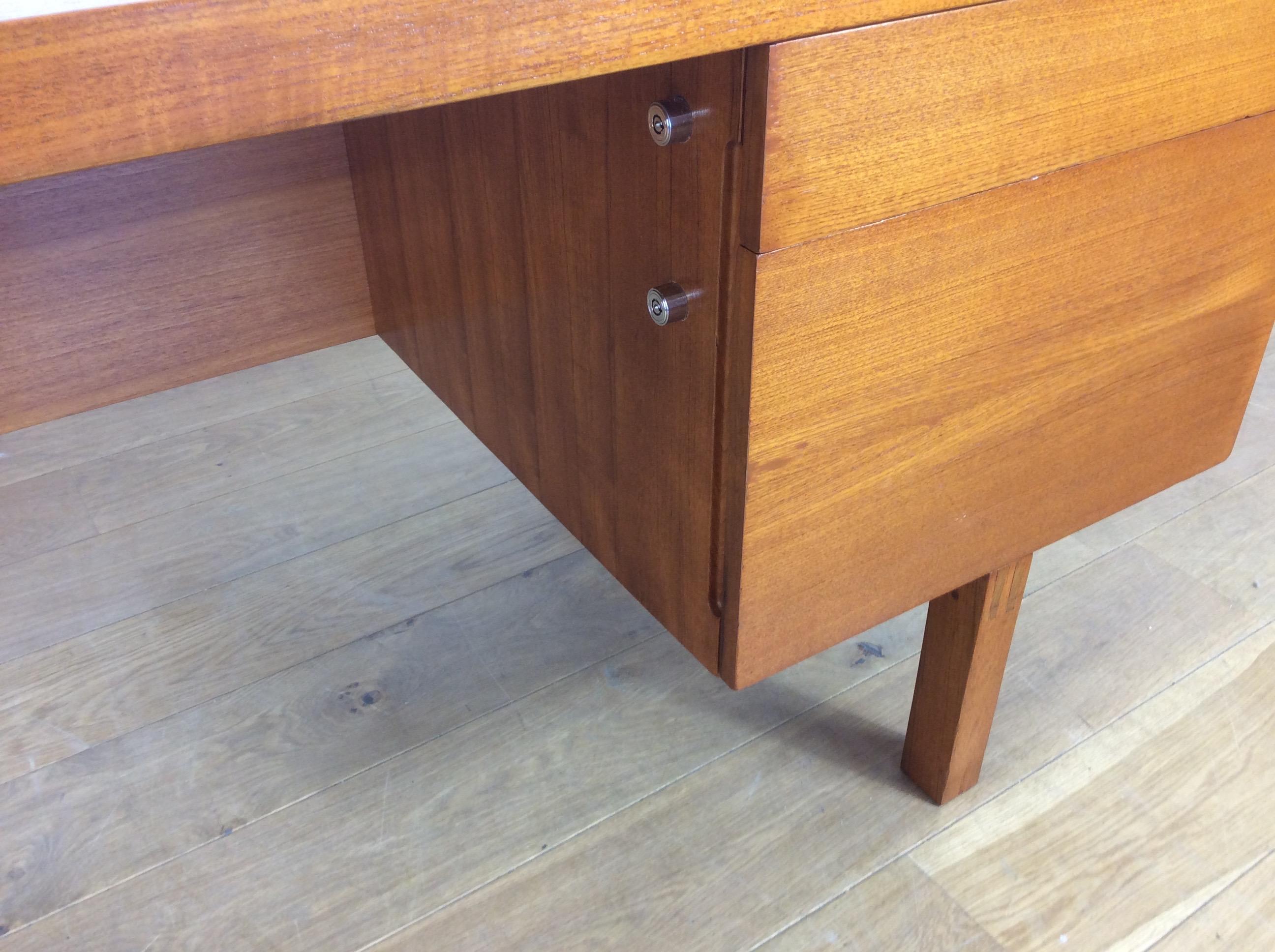 Pair of Midcentury Desks by Alfred Cox For Sale 7