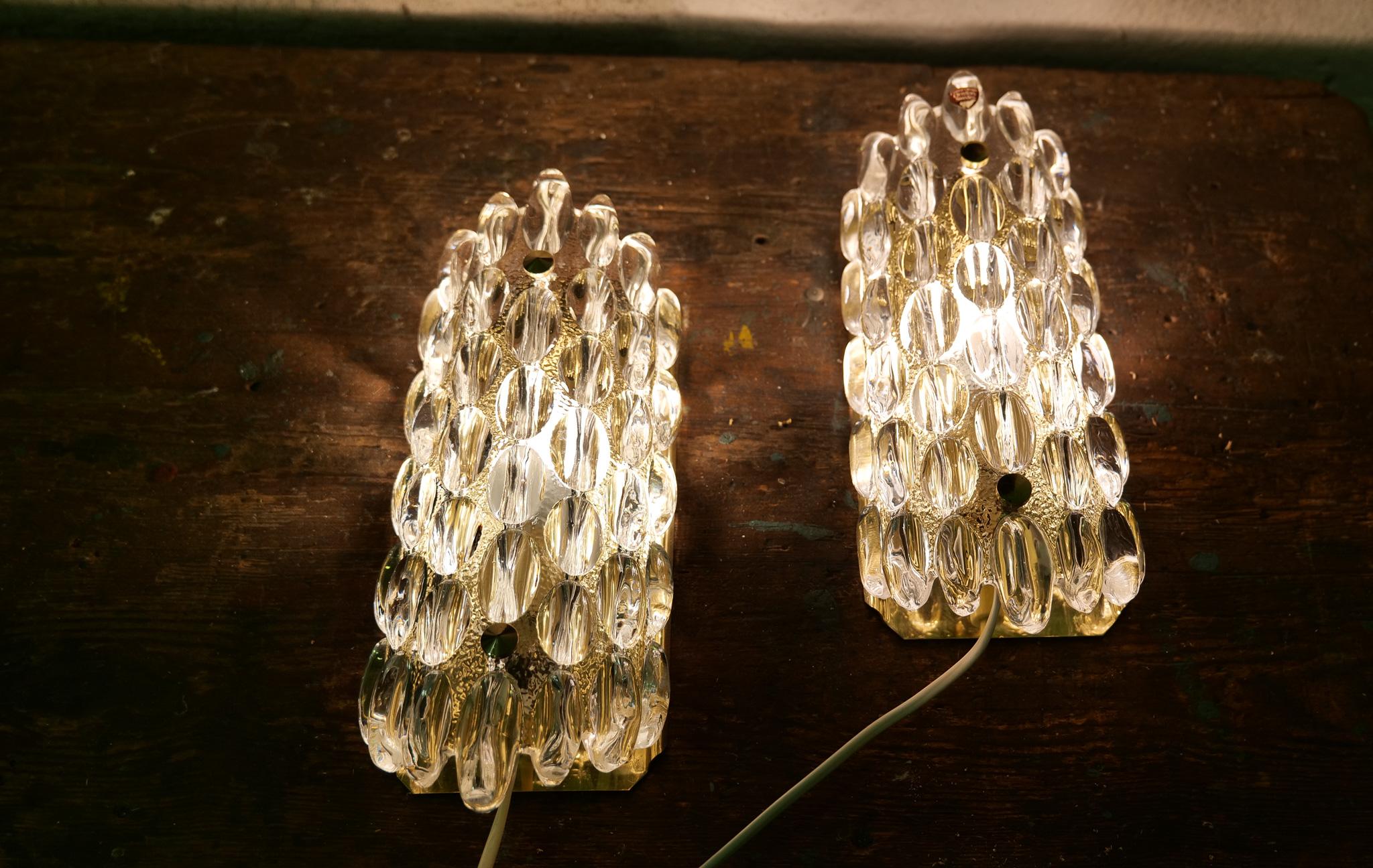 Midcentury Modern Drop Shaped Crystal Wall Lamps Orrefors by Carl Fagerlund For Sale 3