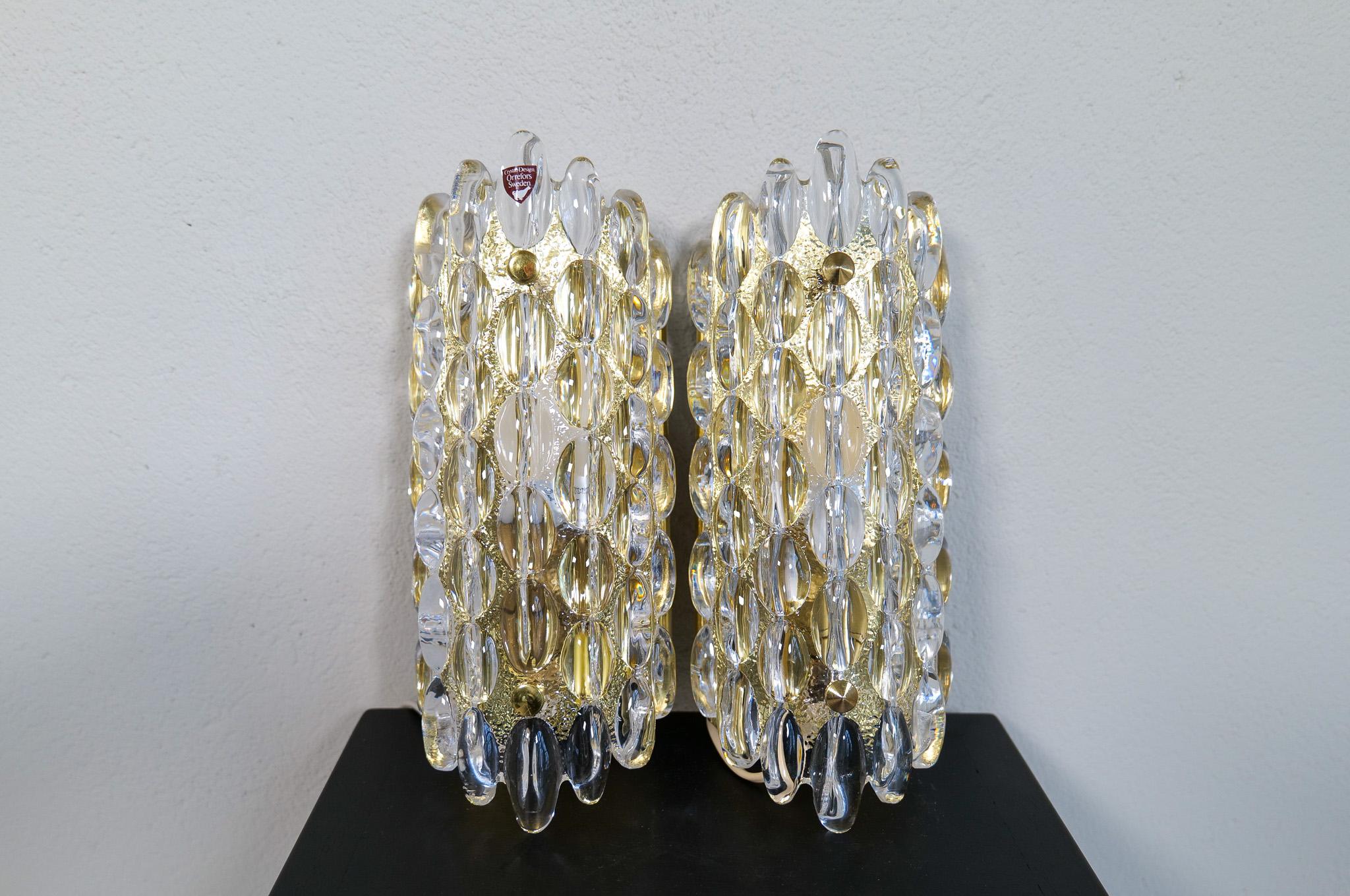 Scandinavian Modern Midcentury Modern Drop Shaped Crystal Wall Lamps Orrefors by Carl Fagerlund For Sale