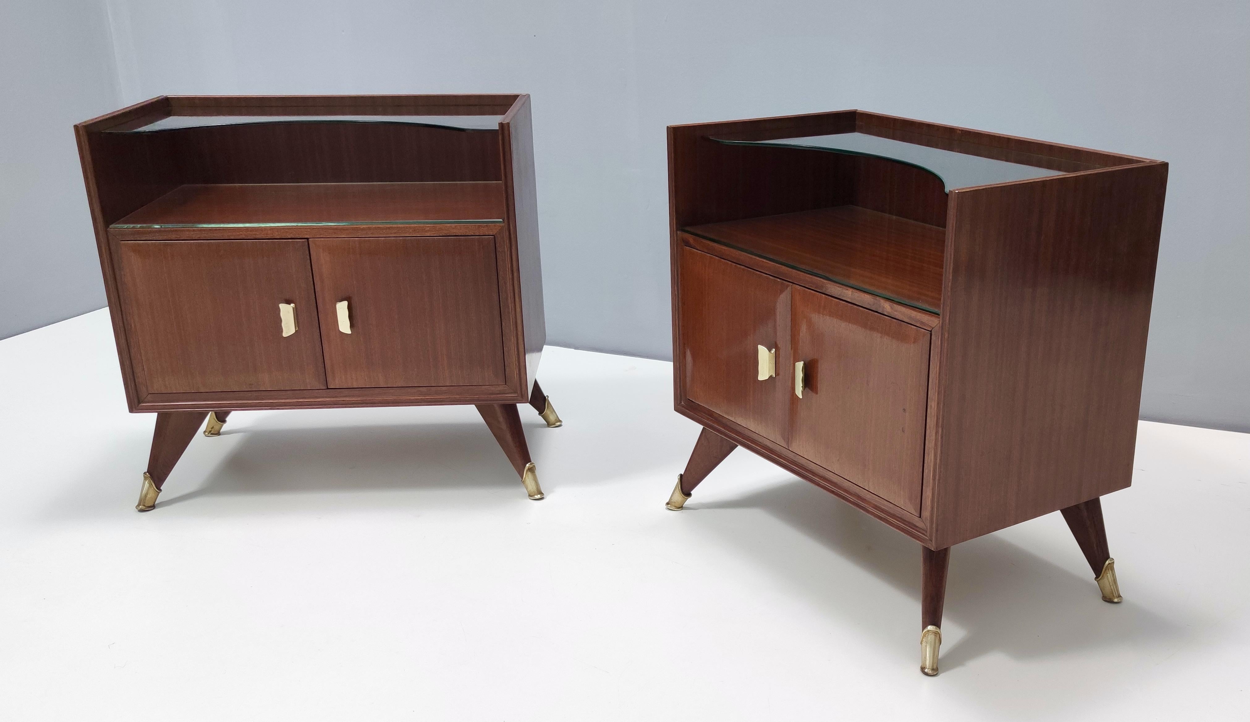 Mid-Century Modern Pair of Vintage Elegant Wooden Nightstands with a Crystal Top Shelf For Sale