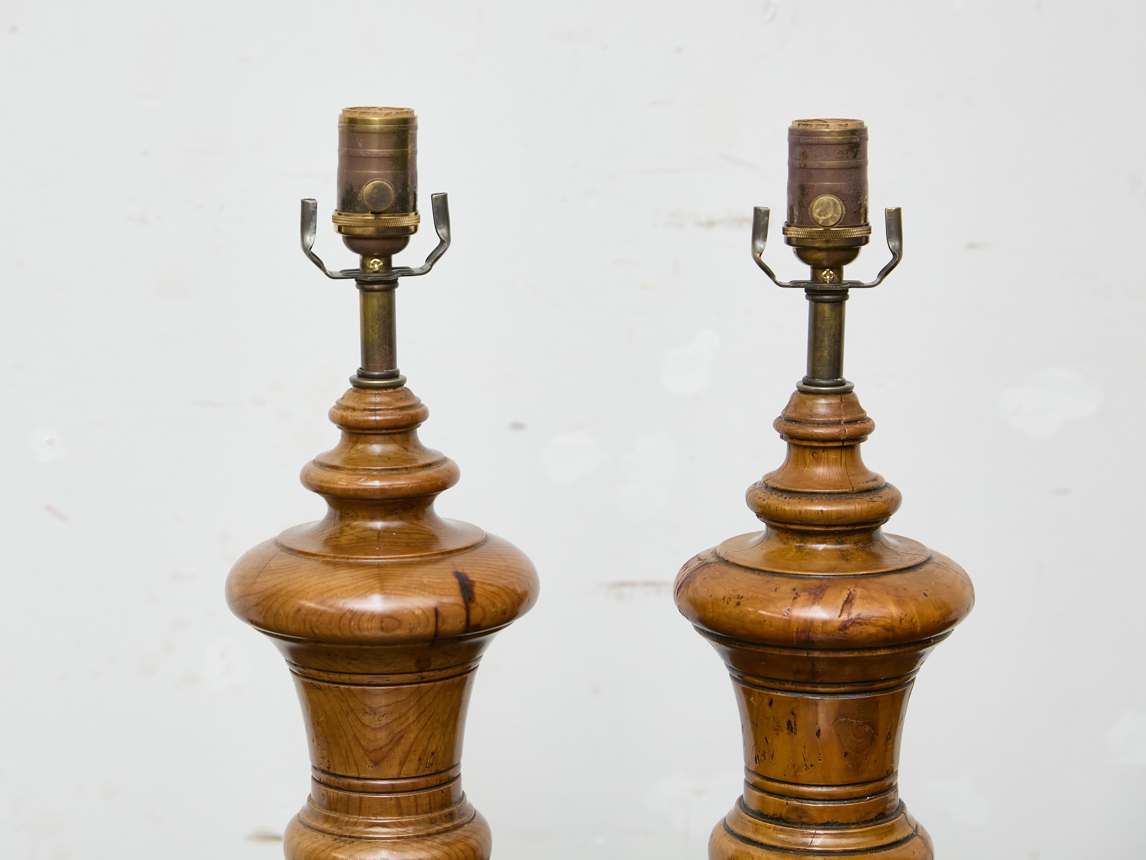 Carved Pair of Midcentury English Turned Pine Table Lamps with Plinth Bases – US Wired For Sale