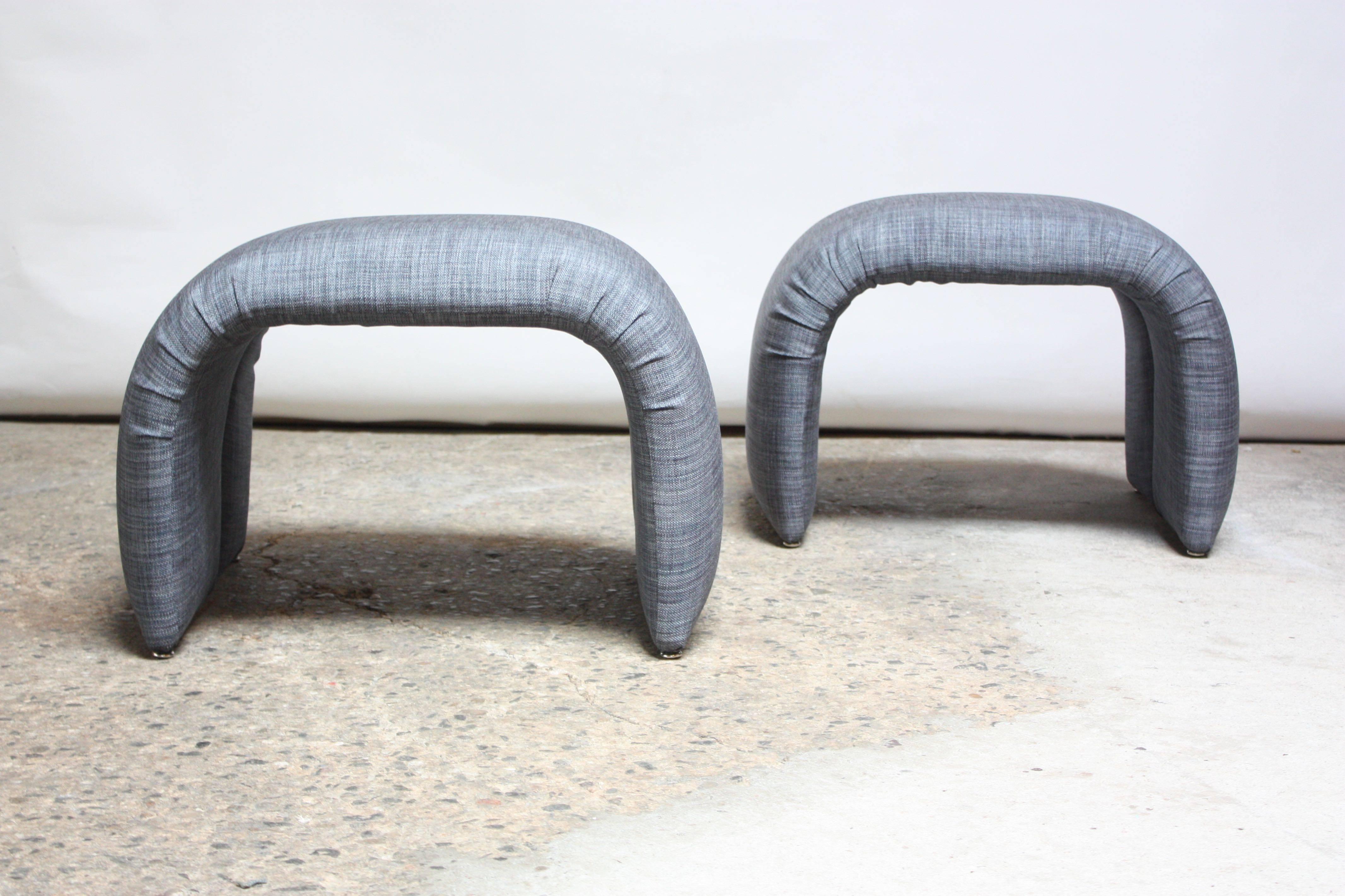 Pair of Midcentury Fiberglass 'Waterfall' Benches or Ottomans In Excellent Condition In Brooklyn, NY
