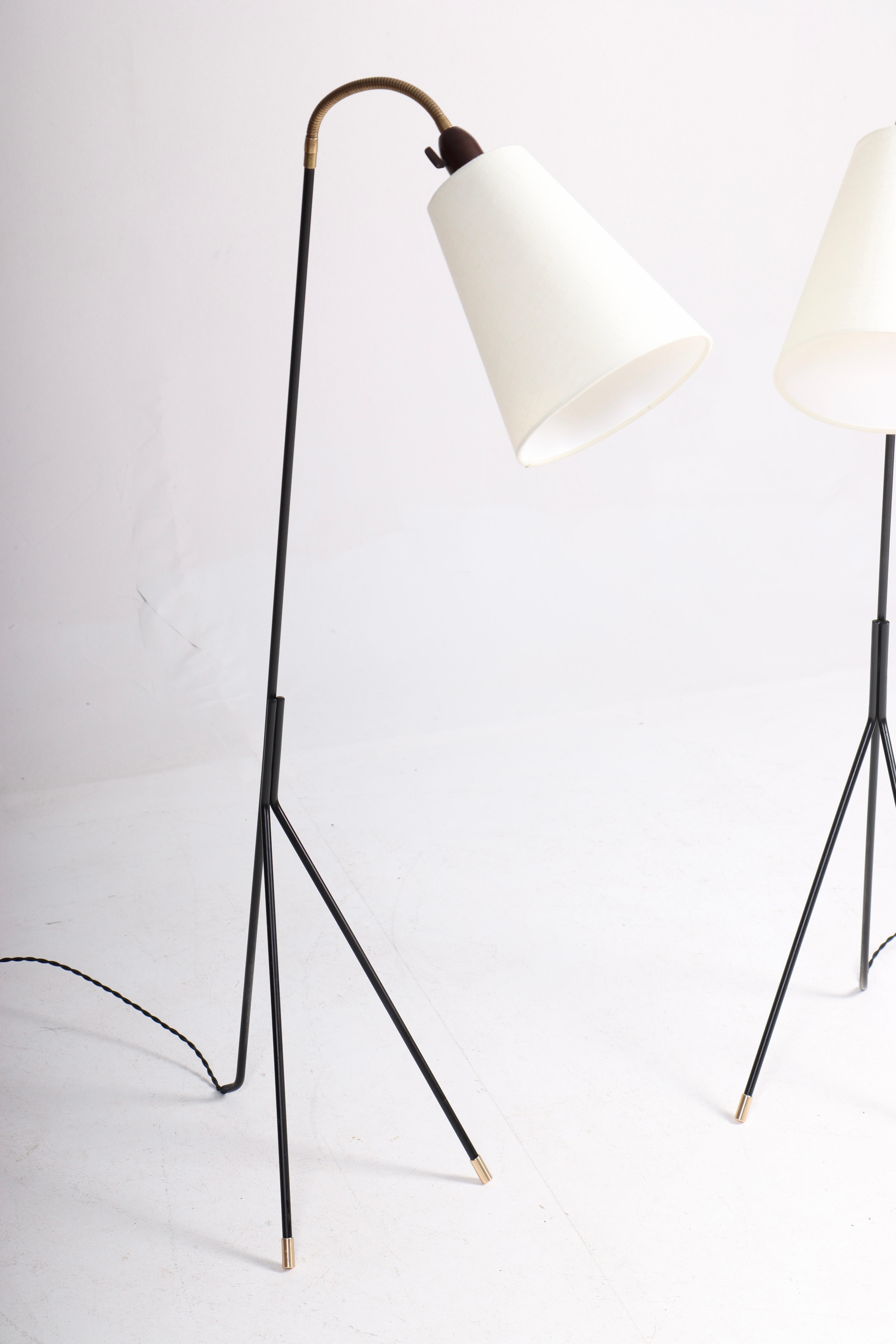 Scandinavian Modern Pair of Midcentury Floor Lamps by Holm Sørensen, Made in Denmark, 1950s For Sale