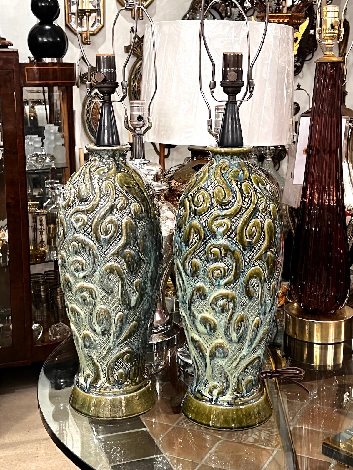 Milieu du XXe siècle Paire de lampes à feuillage du milieu du siècle dernier en vente
