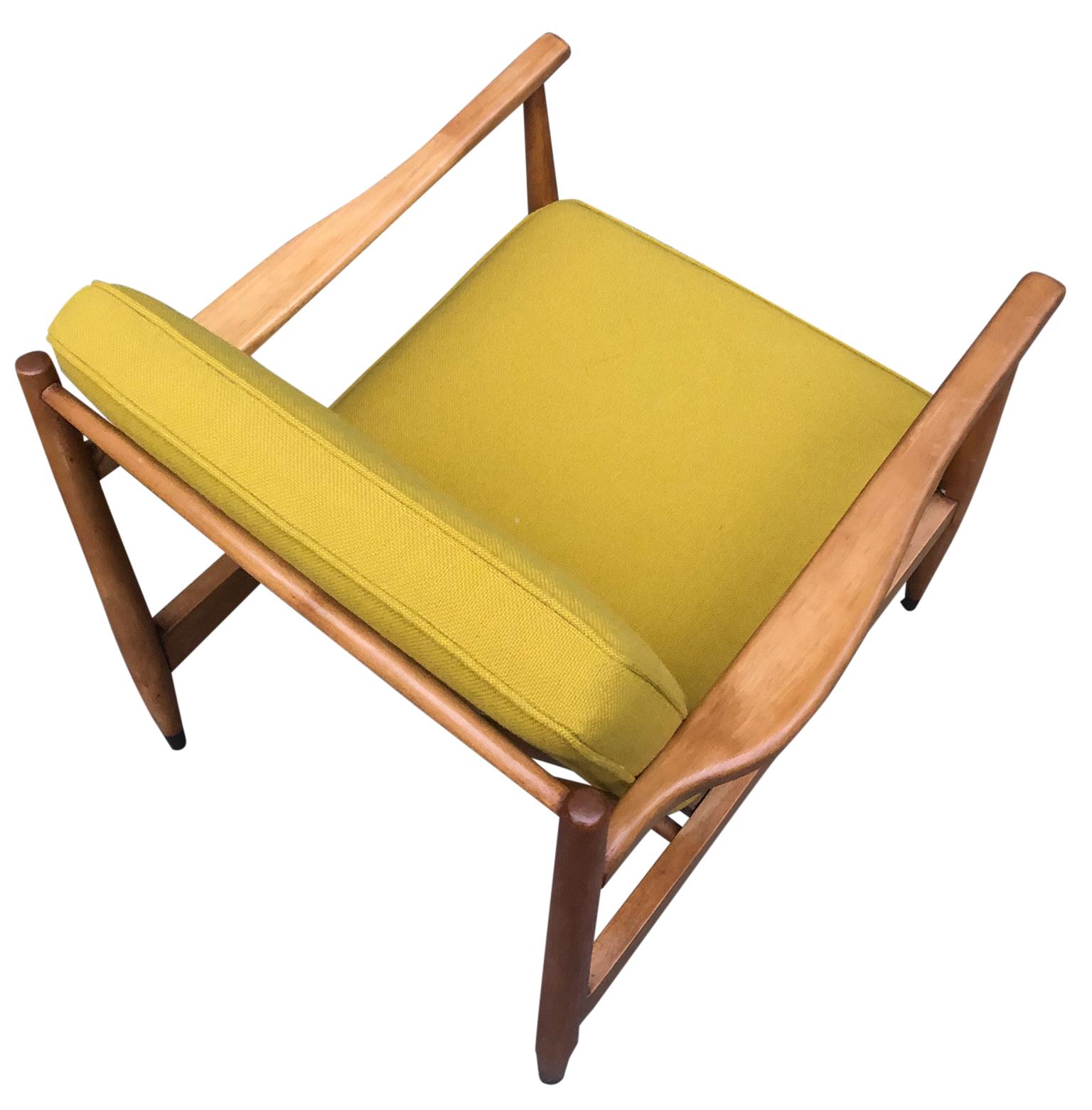 20th Century Pair of Midcentury Folke Ohlsson Blonde Lounge Chairs Gold
