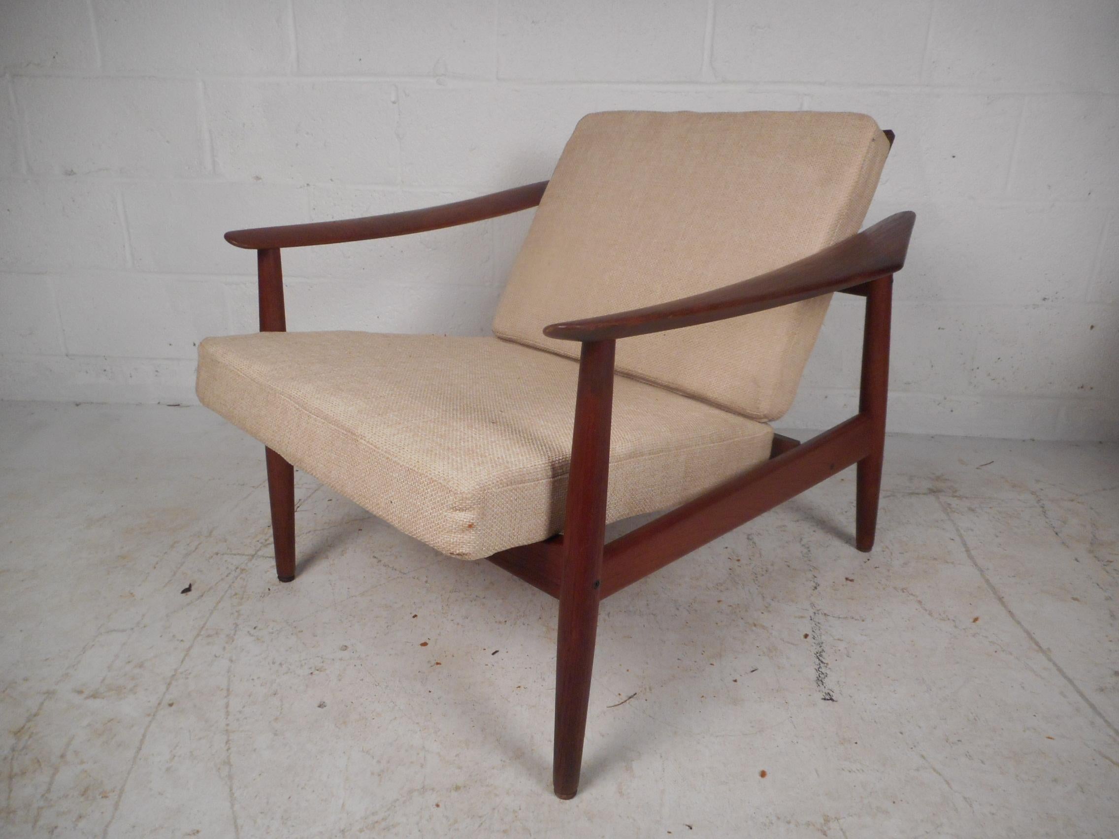 Mid-Century Modern John Stuart / France and Son Adjustable Lounge Chairs