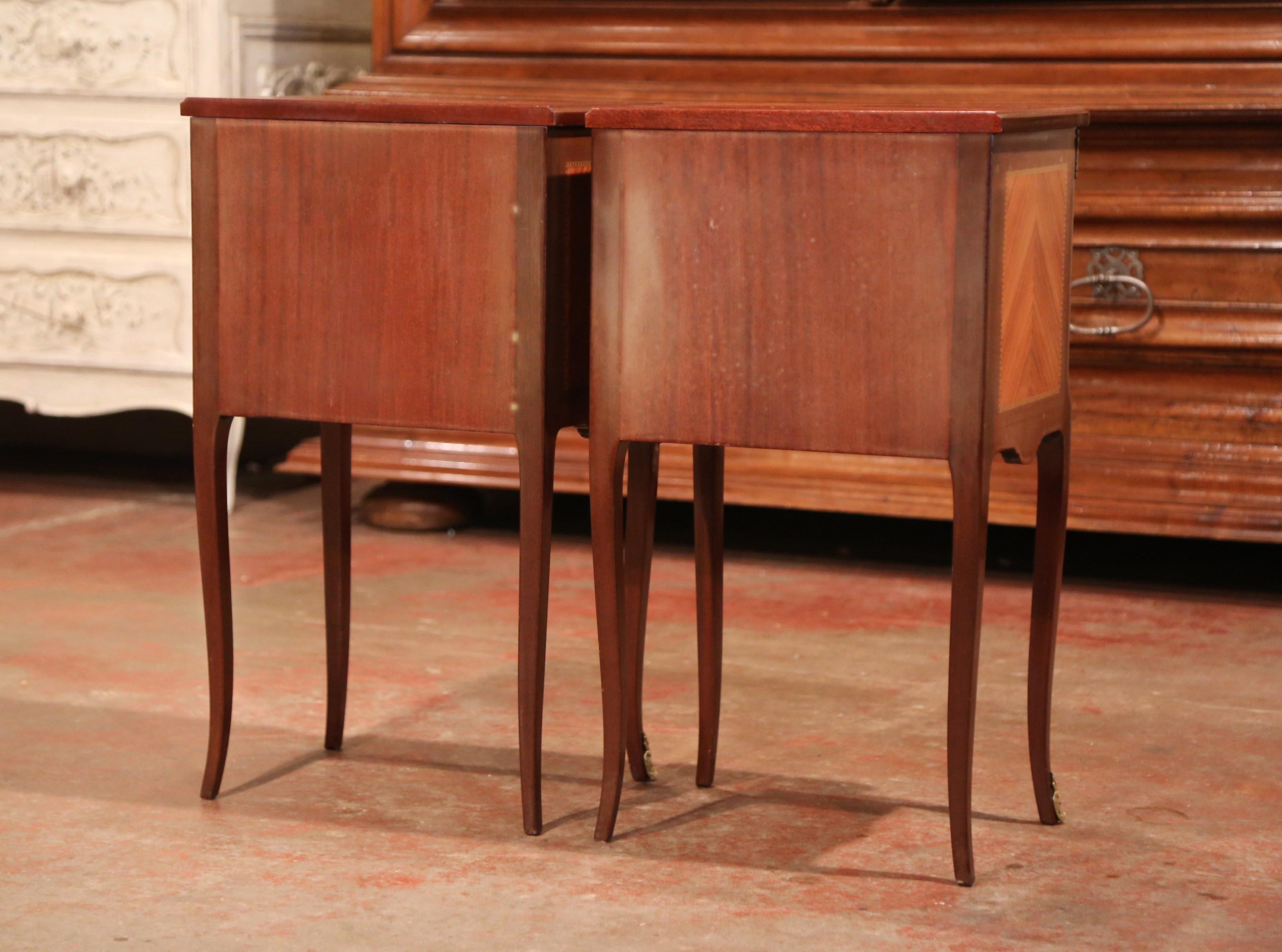 Pair of Midcentury French Louis XV Walnut Inlay and Marquetry Bedside Tables 6