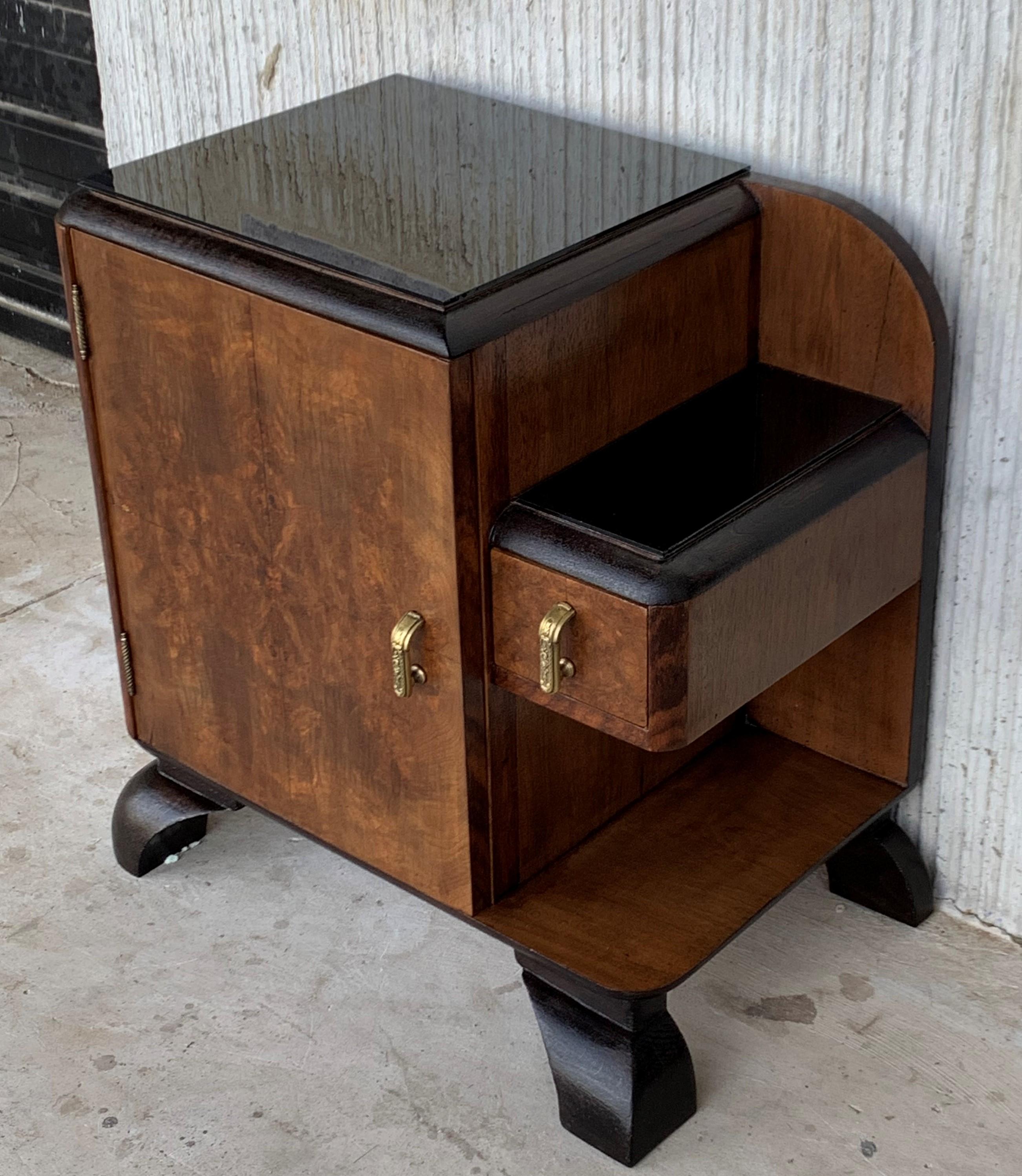 Wood Pair of Midcentury Front Nightstands with Original Hardware and Ebonized Base For Sale