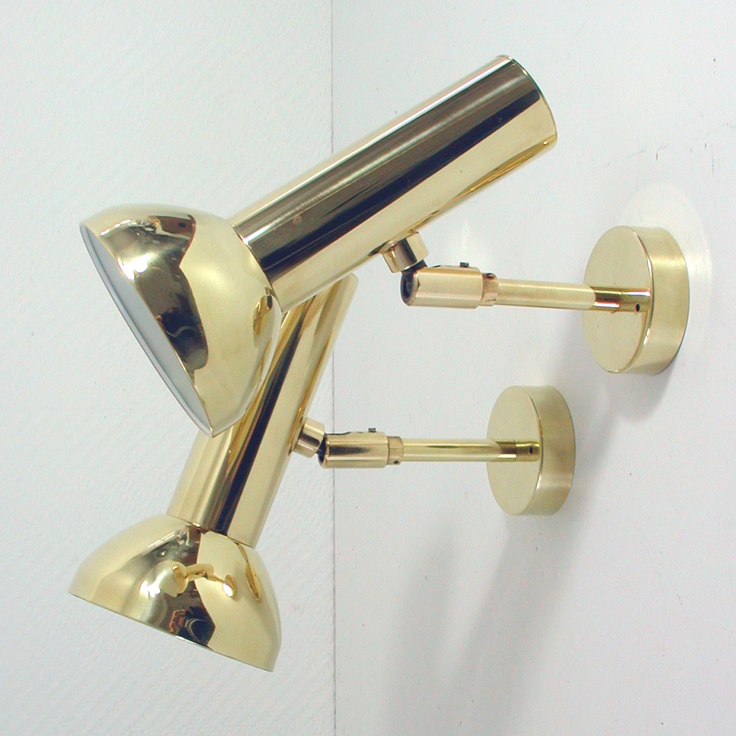 Pair of Midcentury German Brass Wall Lights by Cosack, 1960s In Good Condition For Sale In NUEMBRECHT, NRW