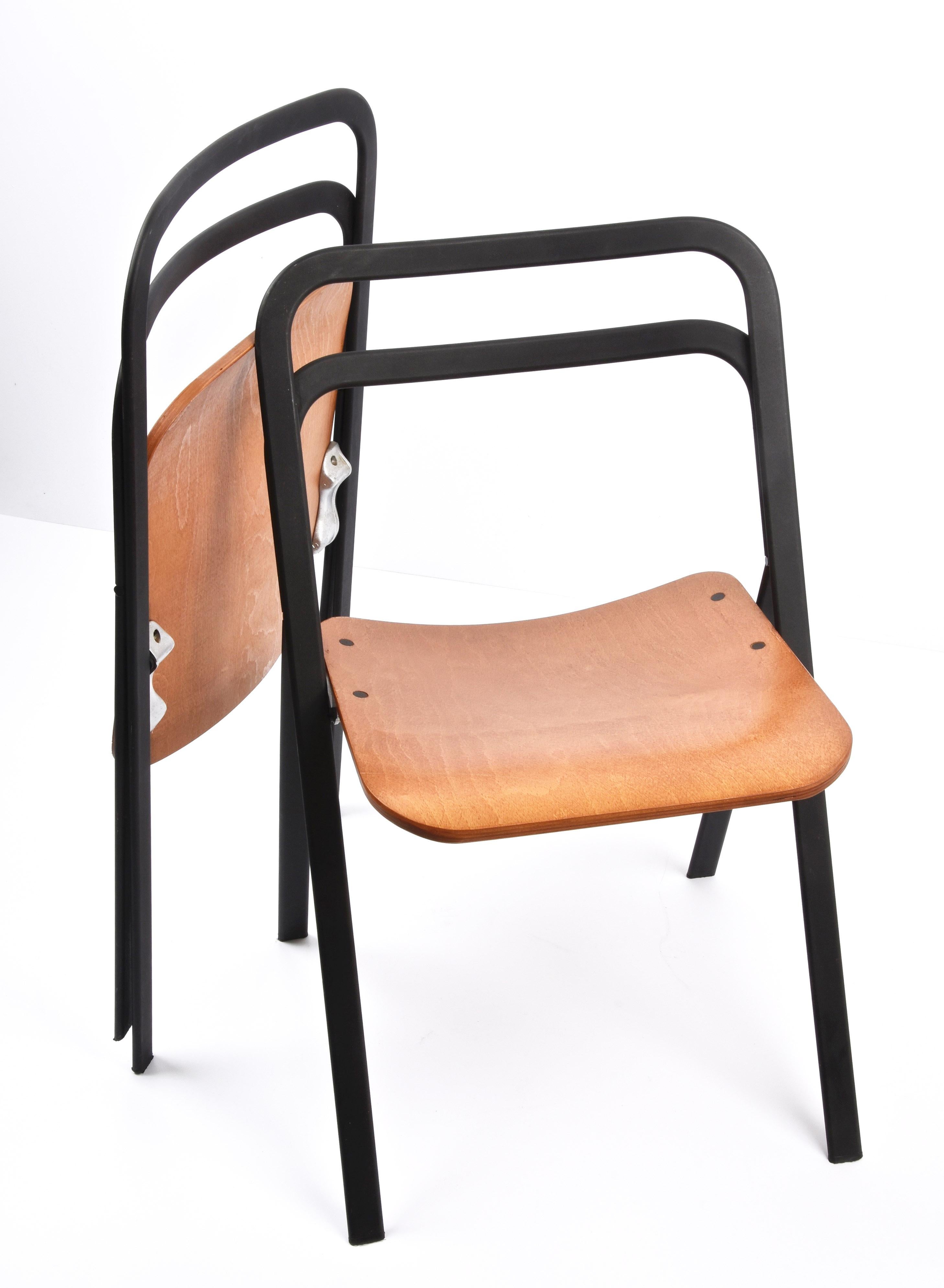 20th Century Pair of Midcentury Giorgio Cattelan Italian Folding Chairs for Cidue Italy 1970s For Sale