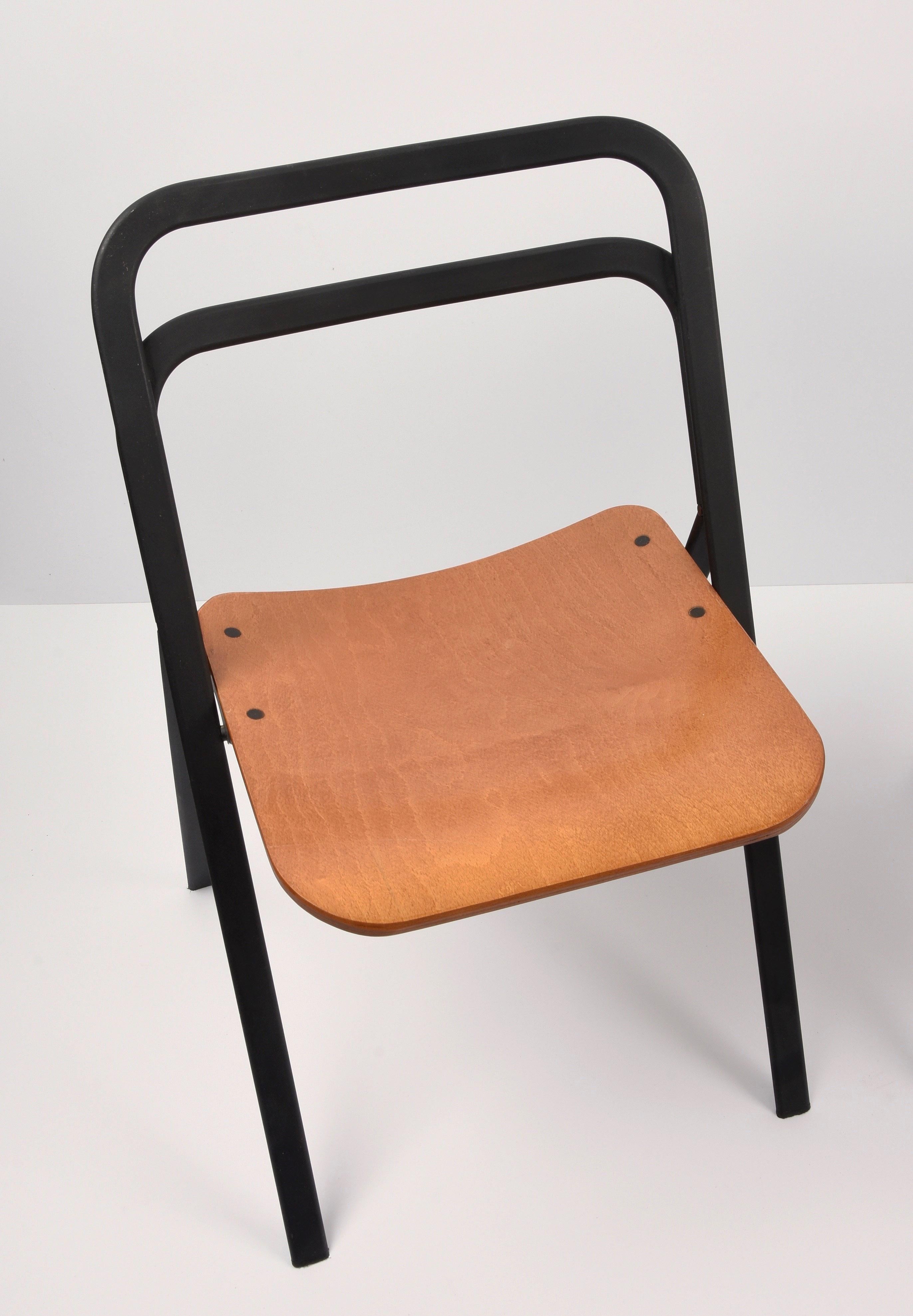 Metal Pair of Midcentury Giorgio Cattelan Italian Folding Chairs for Cidue Italy 1970s For Sale