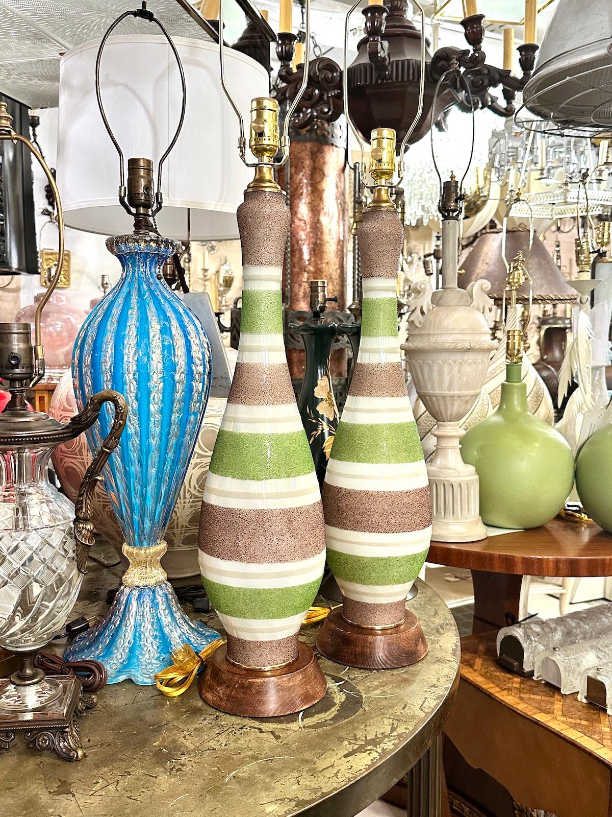 italien Paire de lampes en verre du milieu du siècle en vente