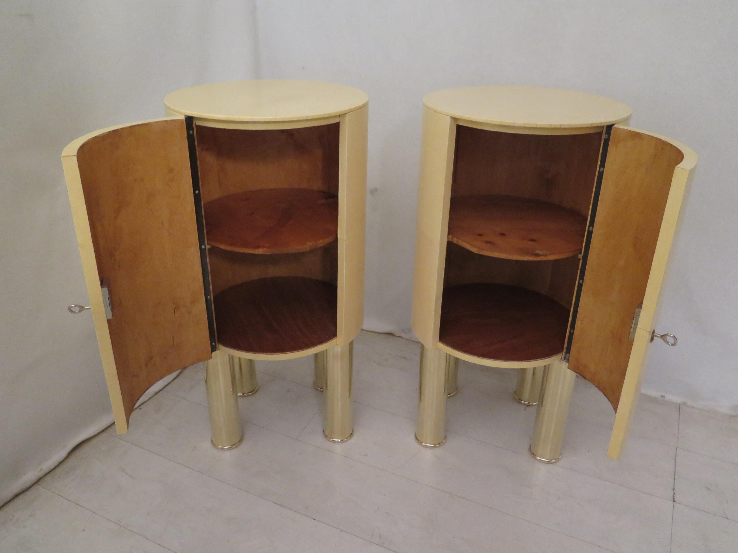 Pair of Midcentury Goat Skin and Brass Italian Nightstands, 1950 In Excellent Condition In Rome, IT