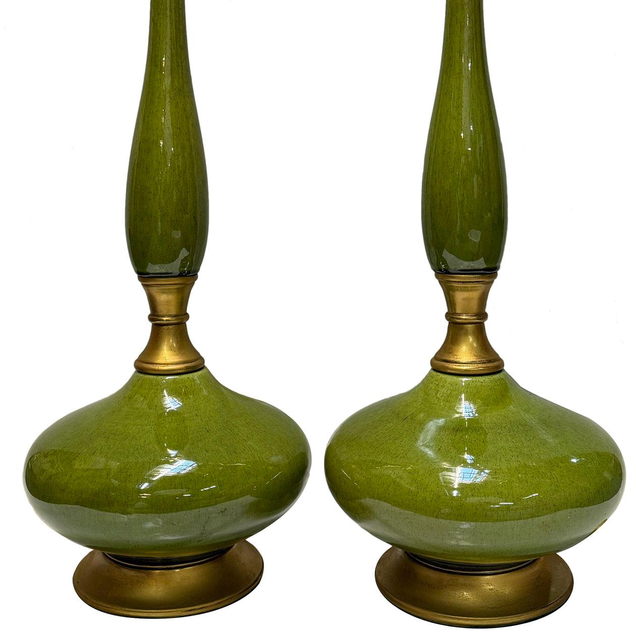 Français Paire de lampes vertes du milieu du siècle dernier en vente