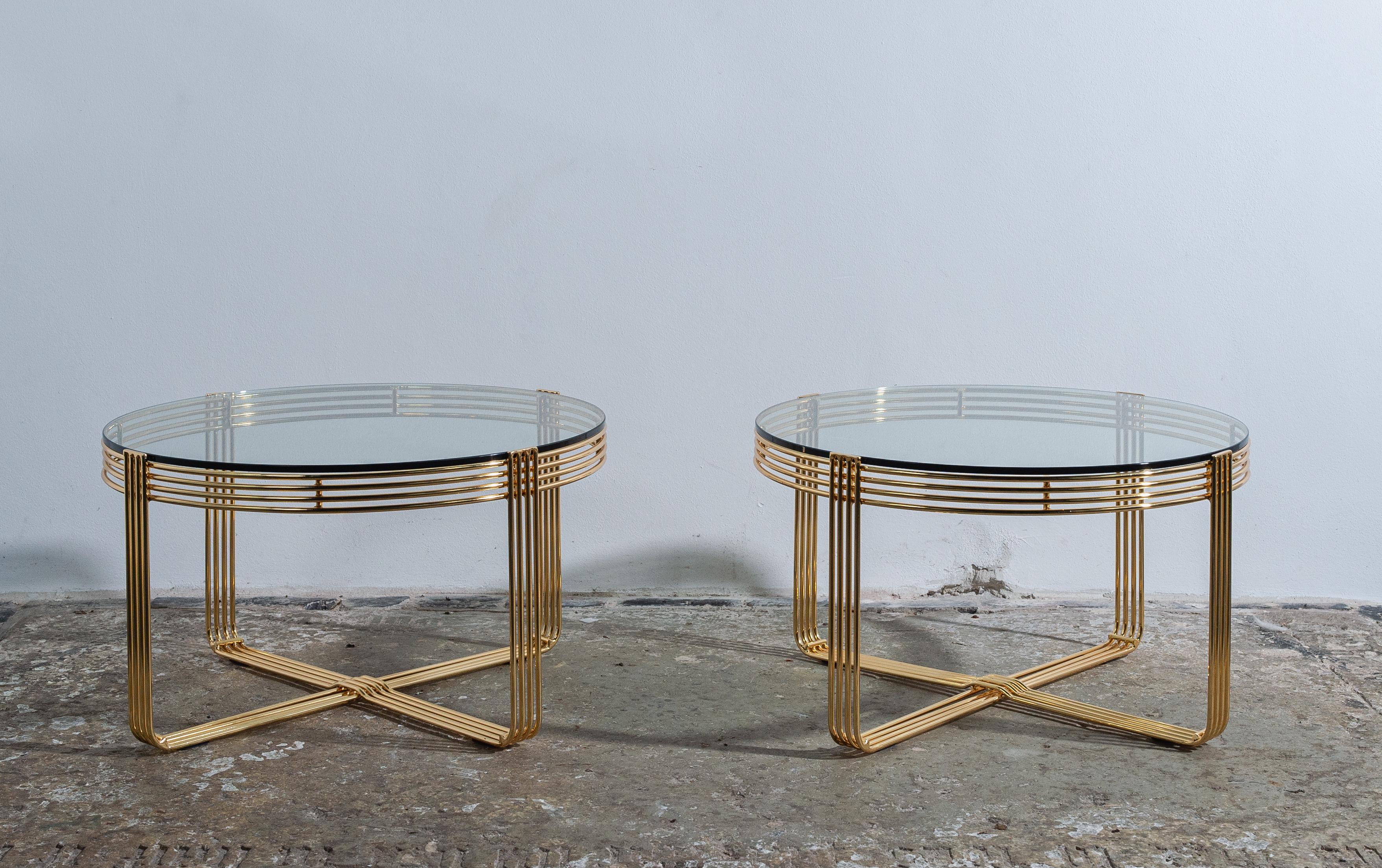 Mid-Century Modern Pair of Midcentury Guilded Steel Wire Side Tables For Sale