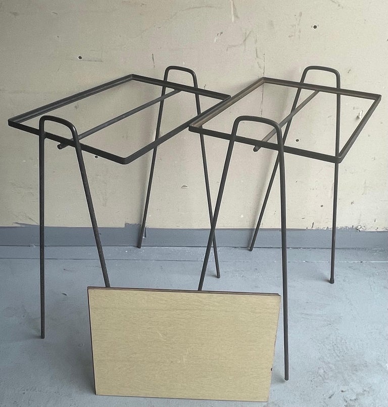 Steel Pair of Mid-Century Hairpin Stacking TV Tray Tables For Sale