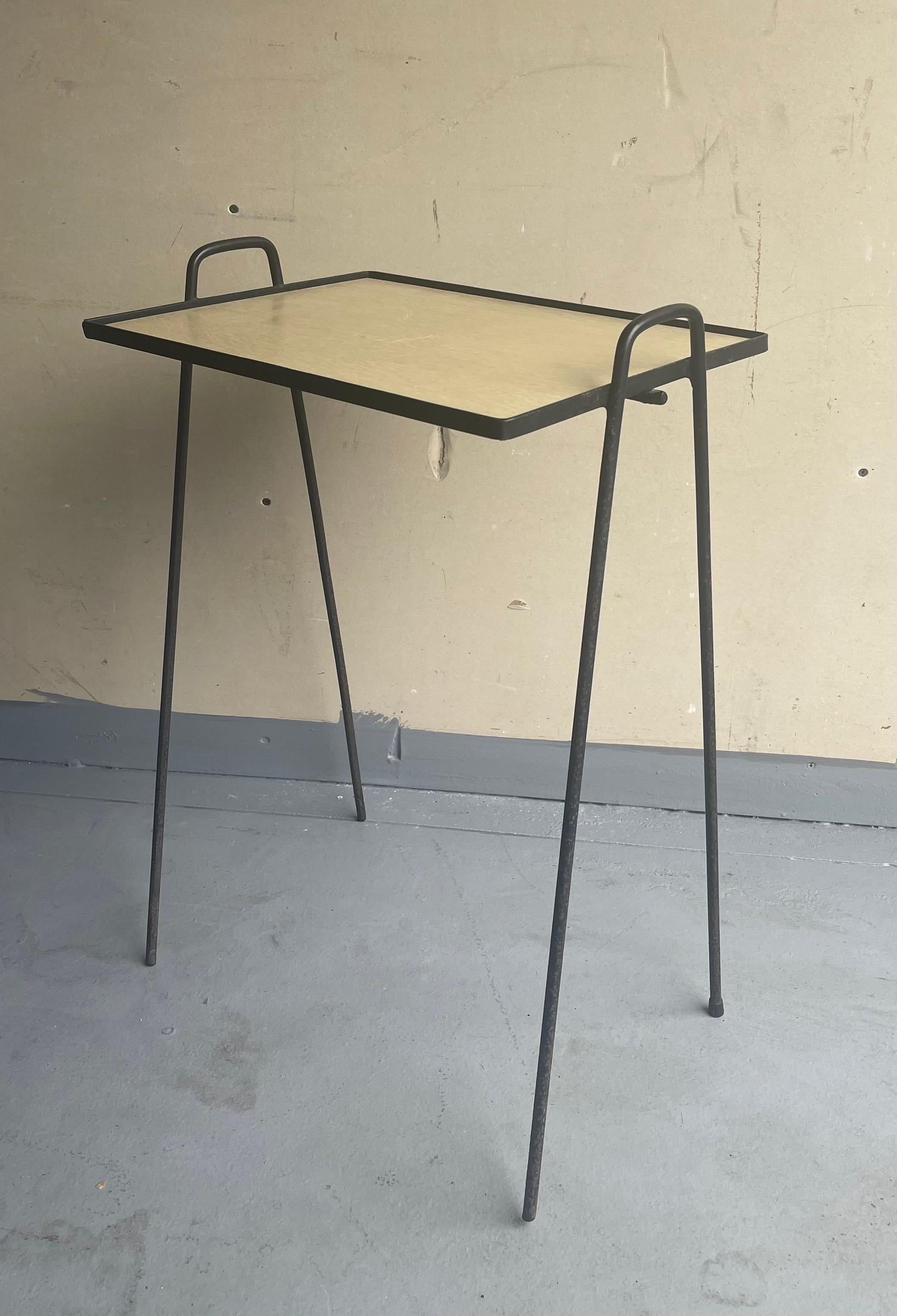 Pair of Mid-Century Hairpin Stacking TV Tray Tables In Fair Condition In San Diego, CA