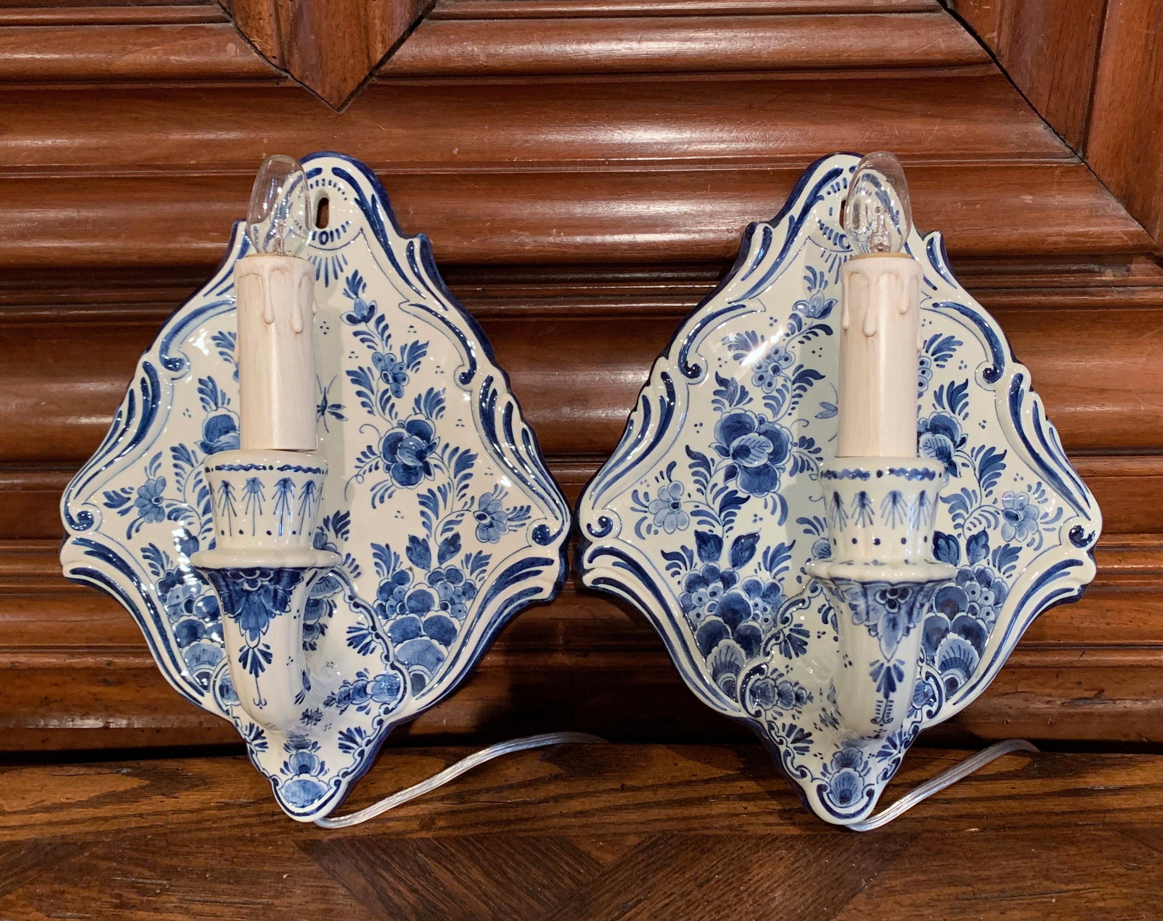 Hand-Painted Pair of Midcentury Hand Painted Faience Delft Wall Sconces