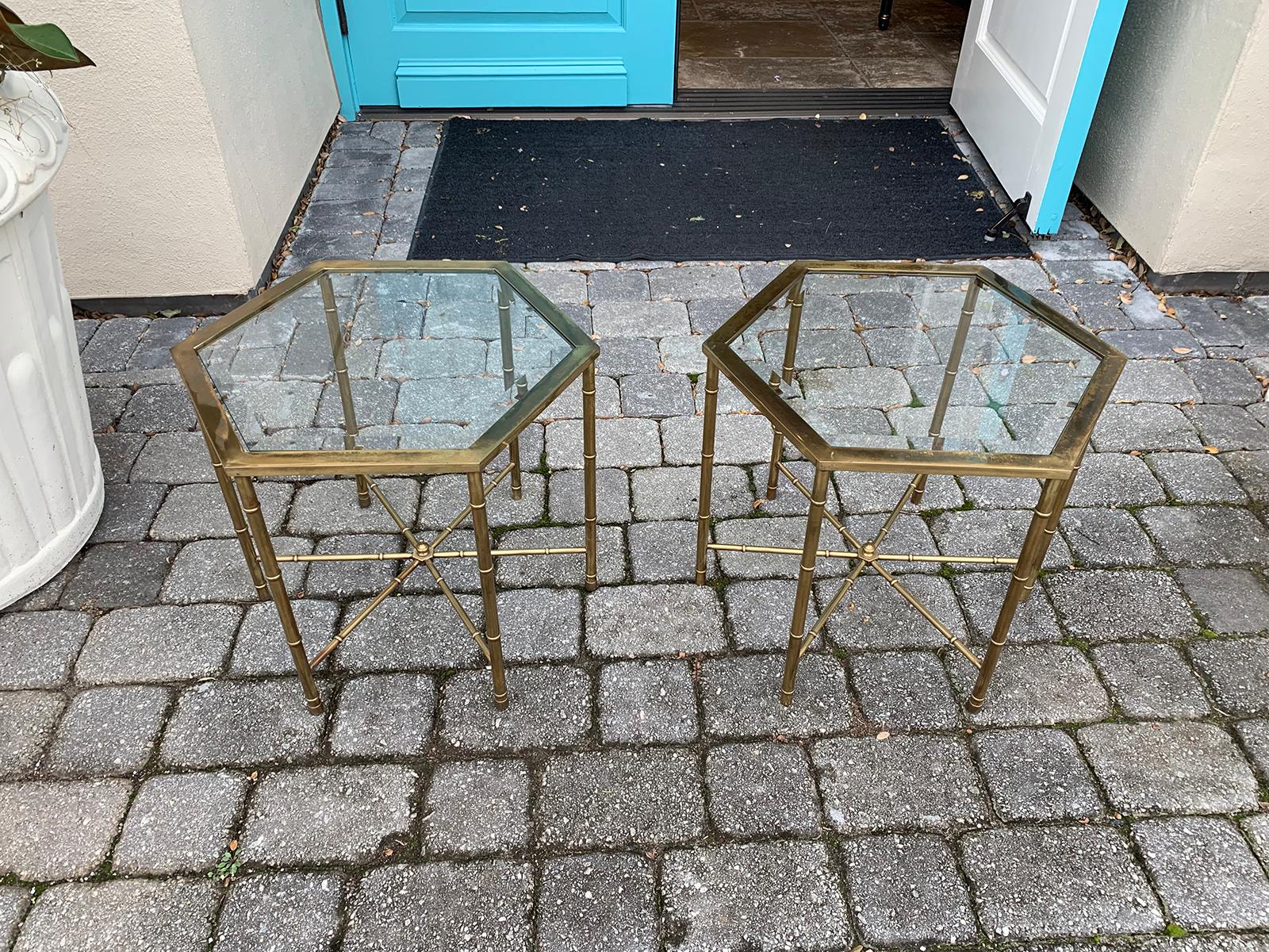 Pair of Mid-20th Century Hexagonal Faux Bamboo Brass and Glass Top Side Tables In Good Condition In Atlanta, GA