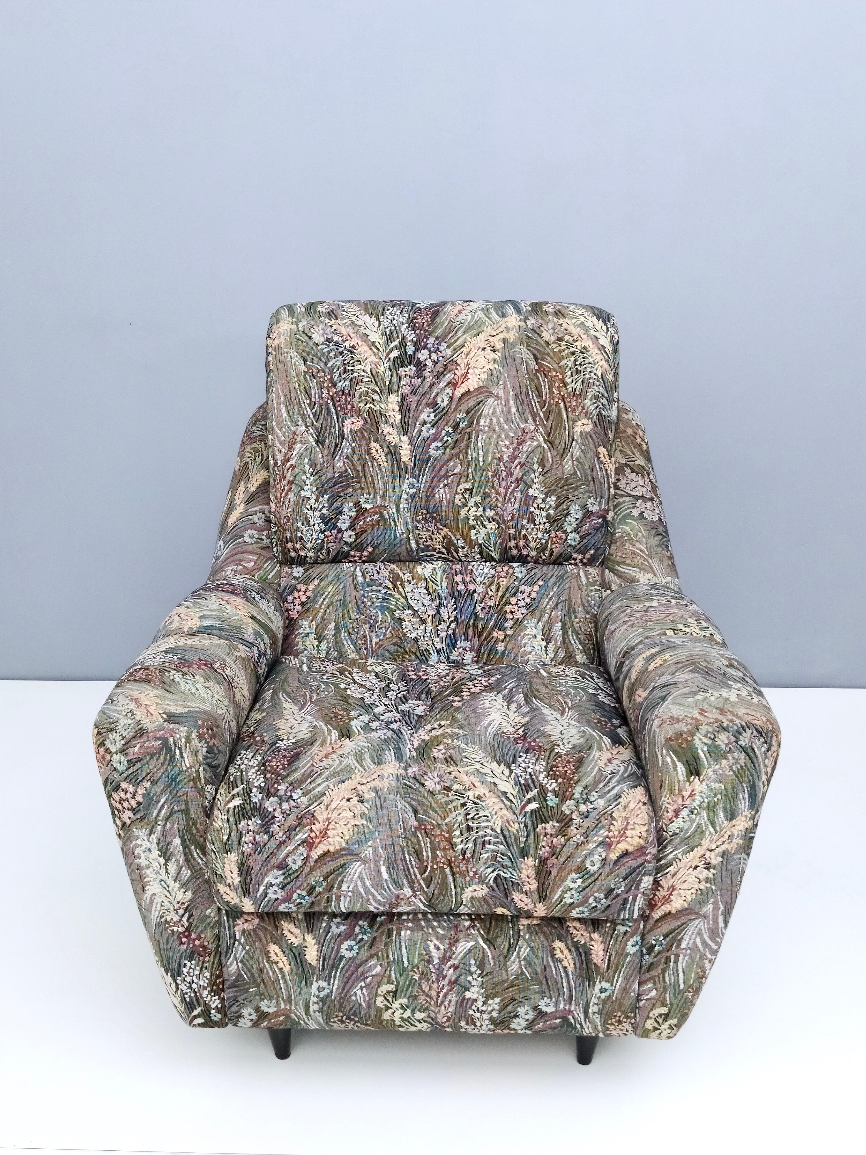 Mid-Century Modern Pair of Vintage High-Quality Patterned Fabric Armchairs, Italy For Sale