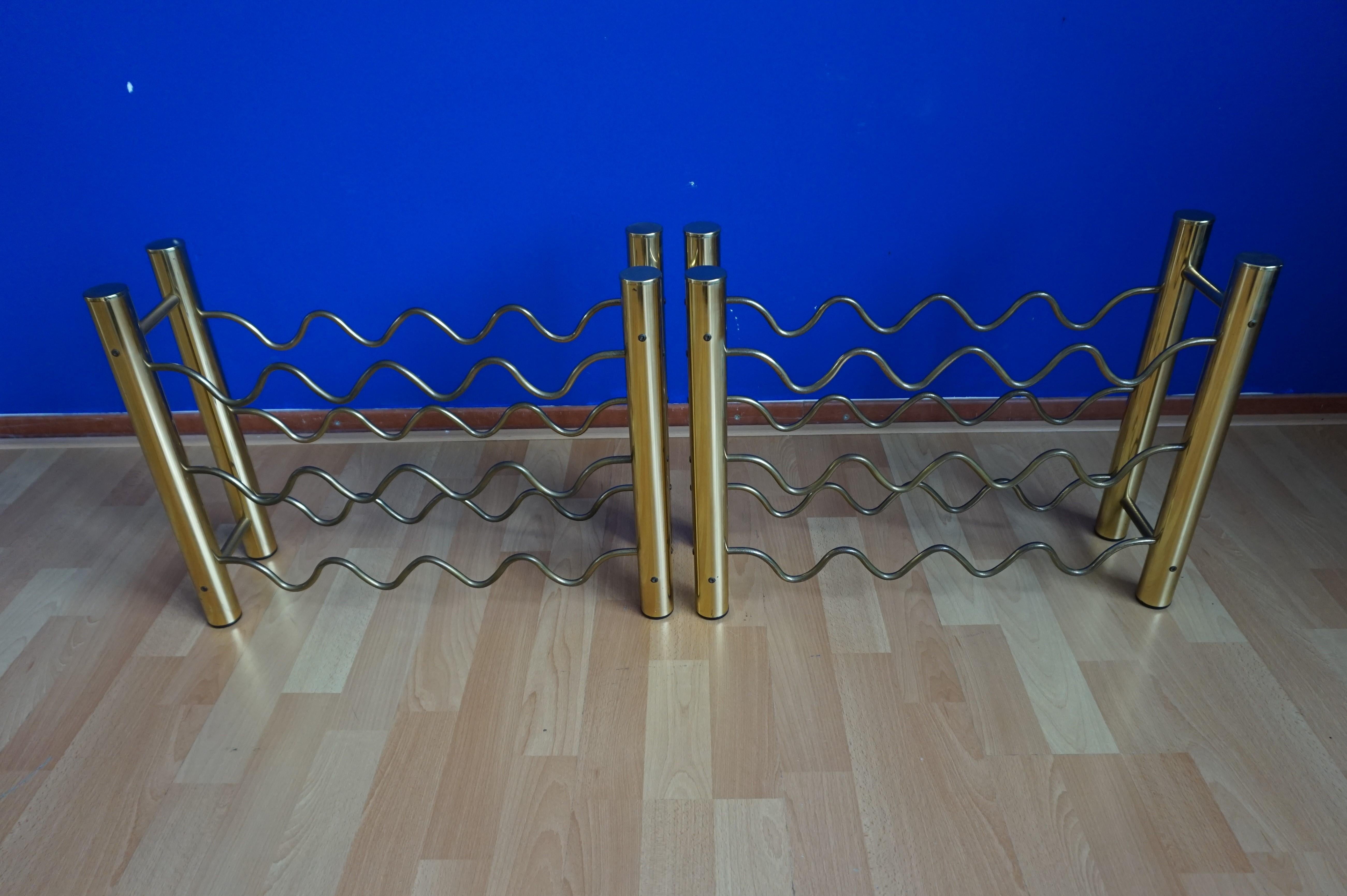 Pair of Midcentury, Hollywood Regency Brass Wine Racks Holding 12 Bottles Each In Good Condition In Lisse, NL