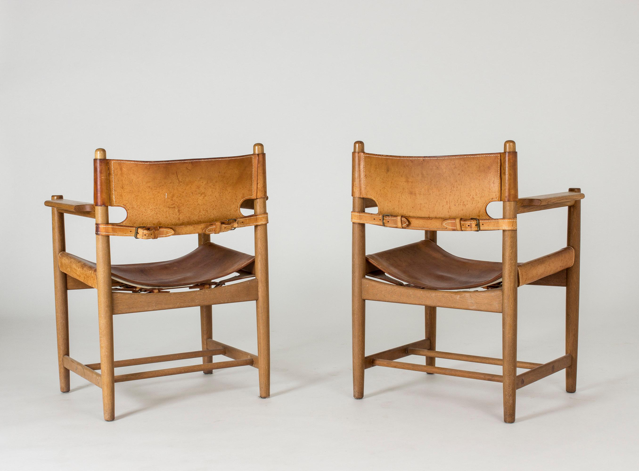 Scandinavian Modern Pair of Midcentury Hunting Chairs by Børge Mogensen