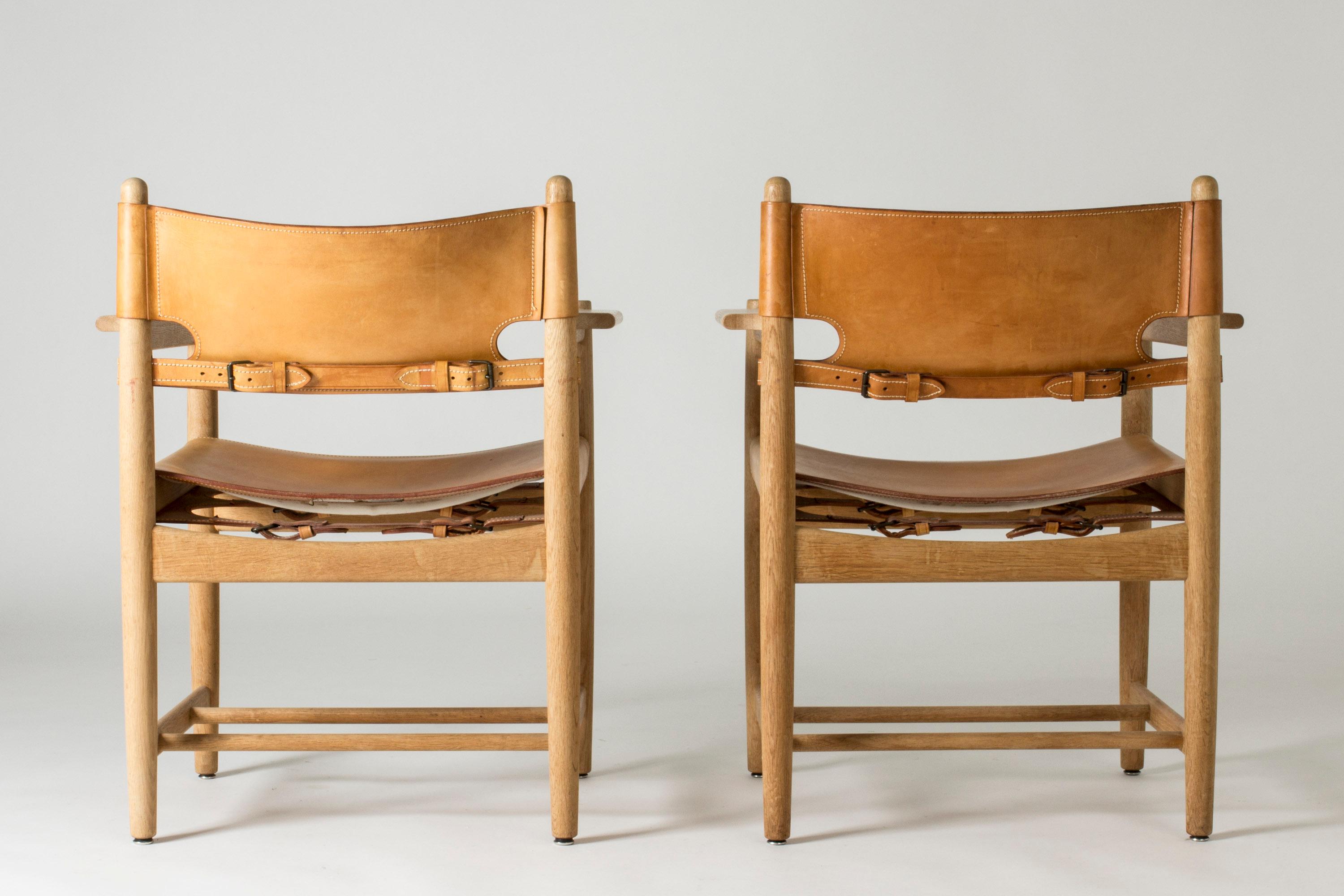 Scandinavian Modern Pair of Midcentury Hunting Chairs by Børge Mogensen, Fredericia, Denmark, 1960s