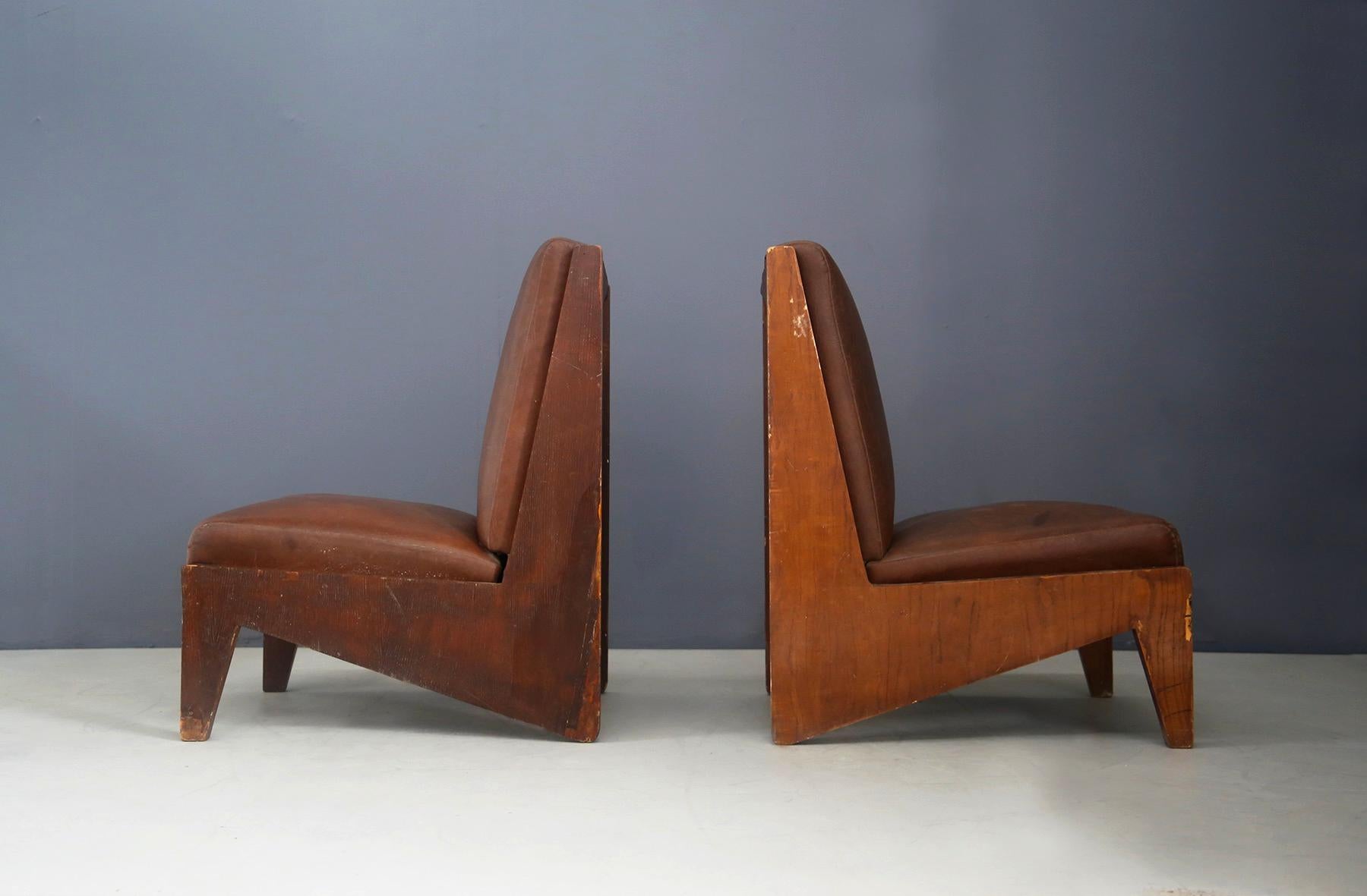 Mid-20th Century Pair of Midcentury Italian Armchairs Attributed to BBPR in Walnut and Leather